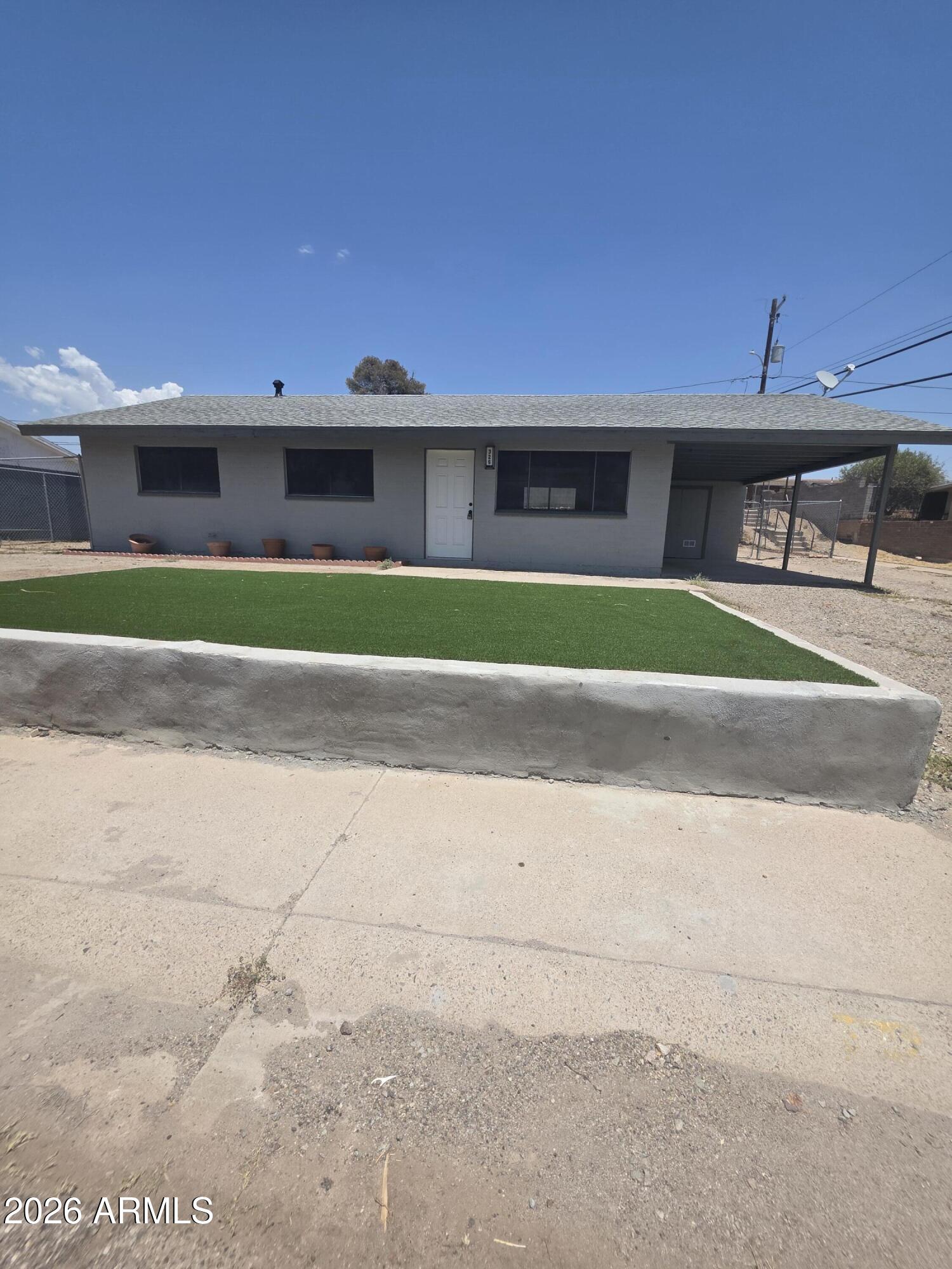 326 W GREENWICH Road