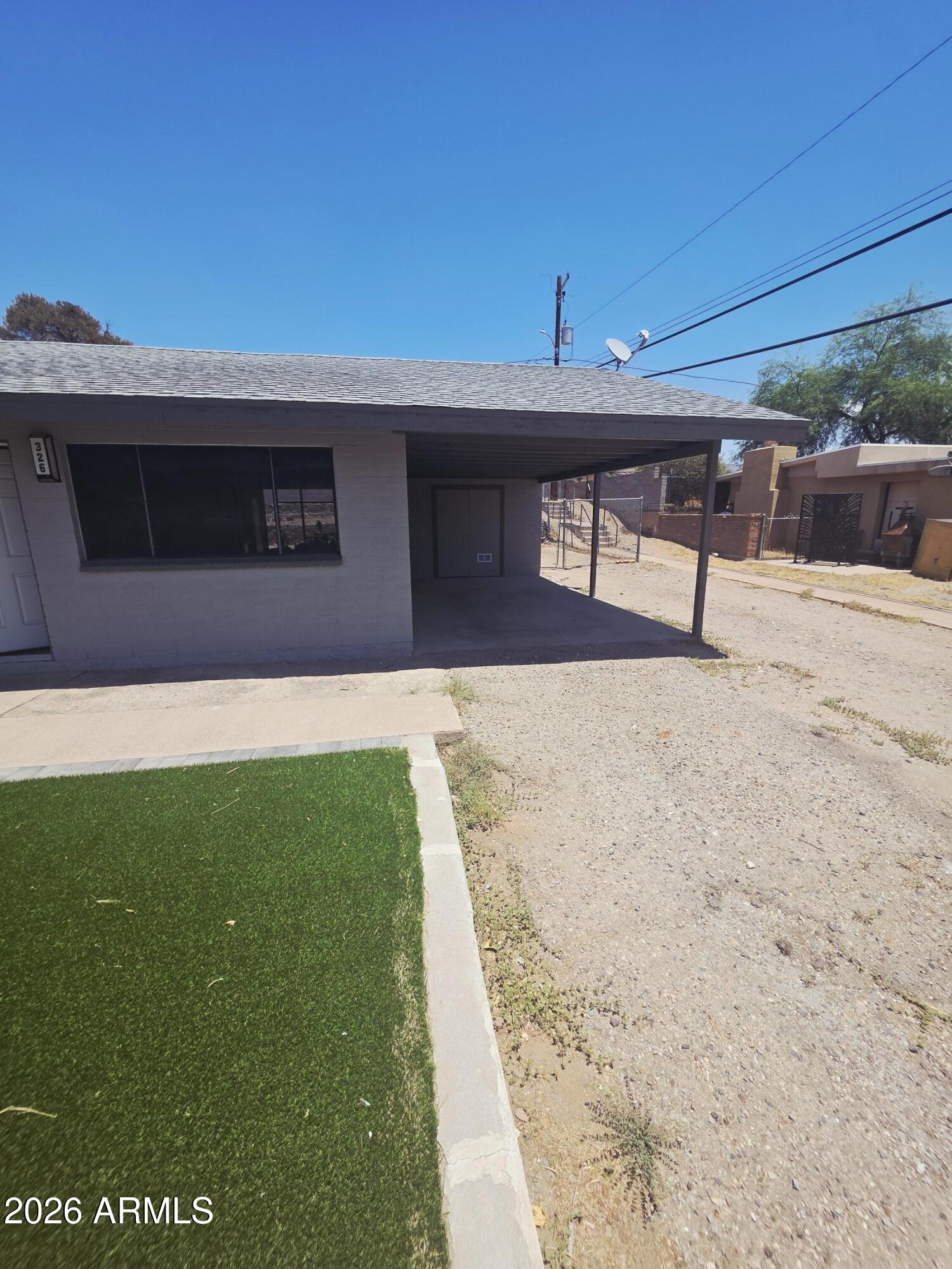 326 W GREENWICH Road