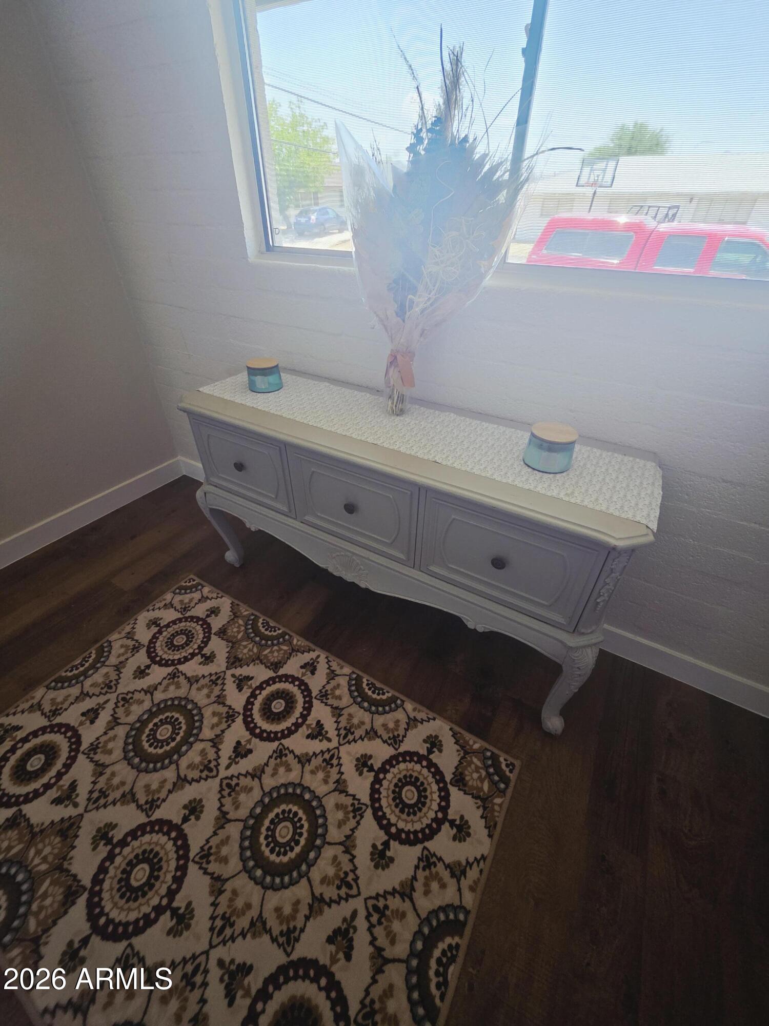 326 W GREENWICH Road
