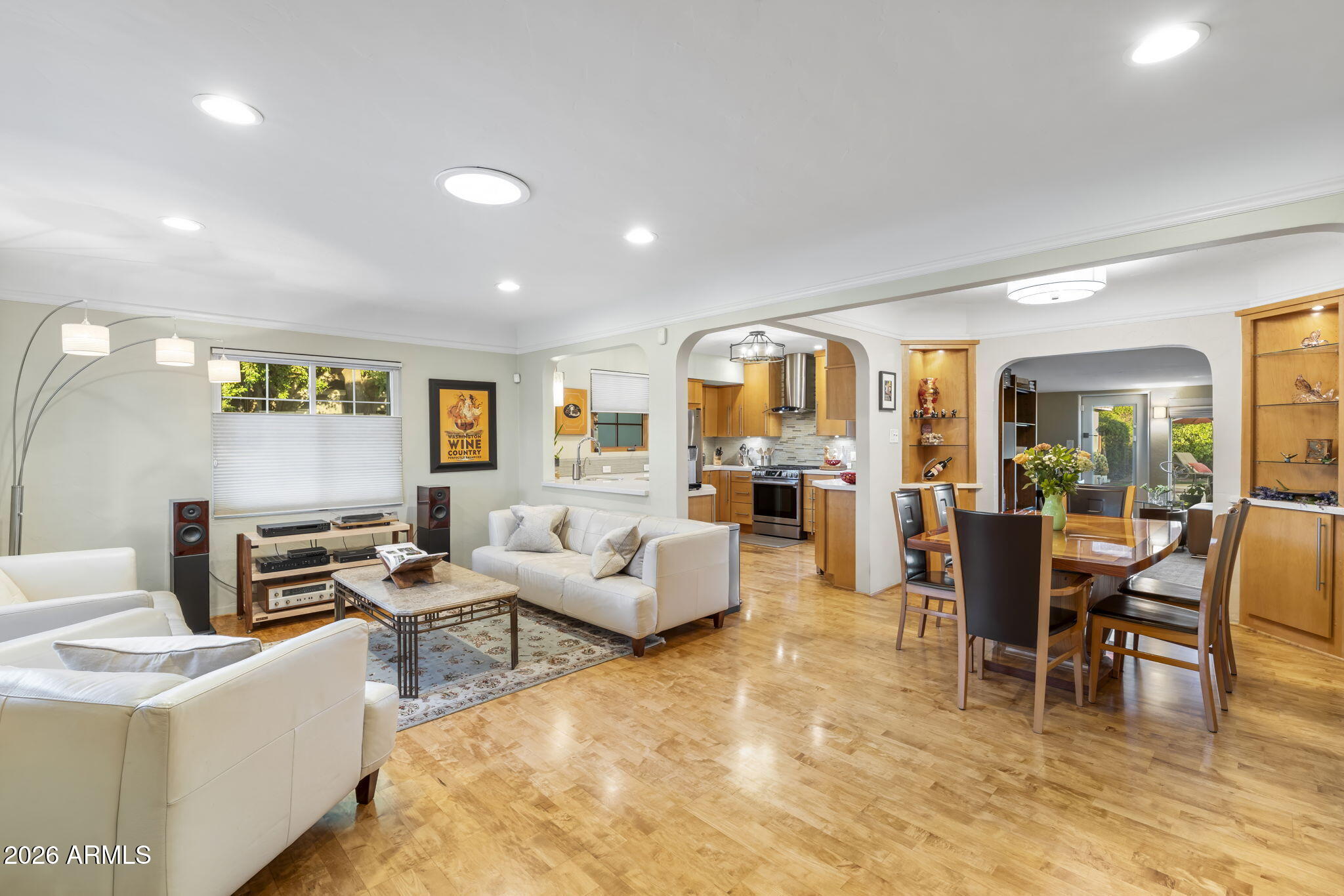 531 W VERNON Avenue