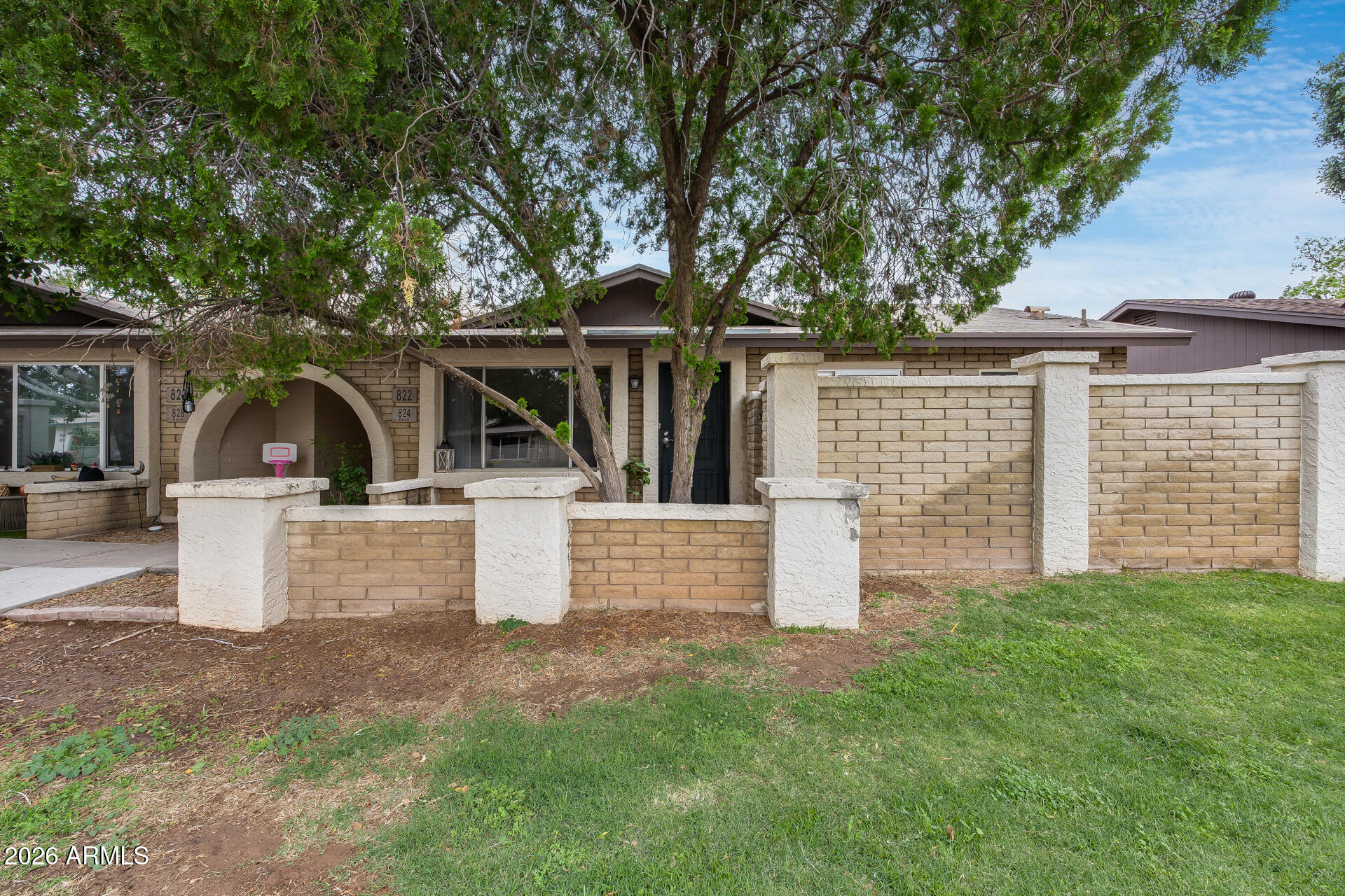 822 W MALIBU Drive