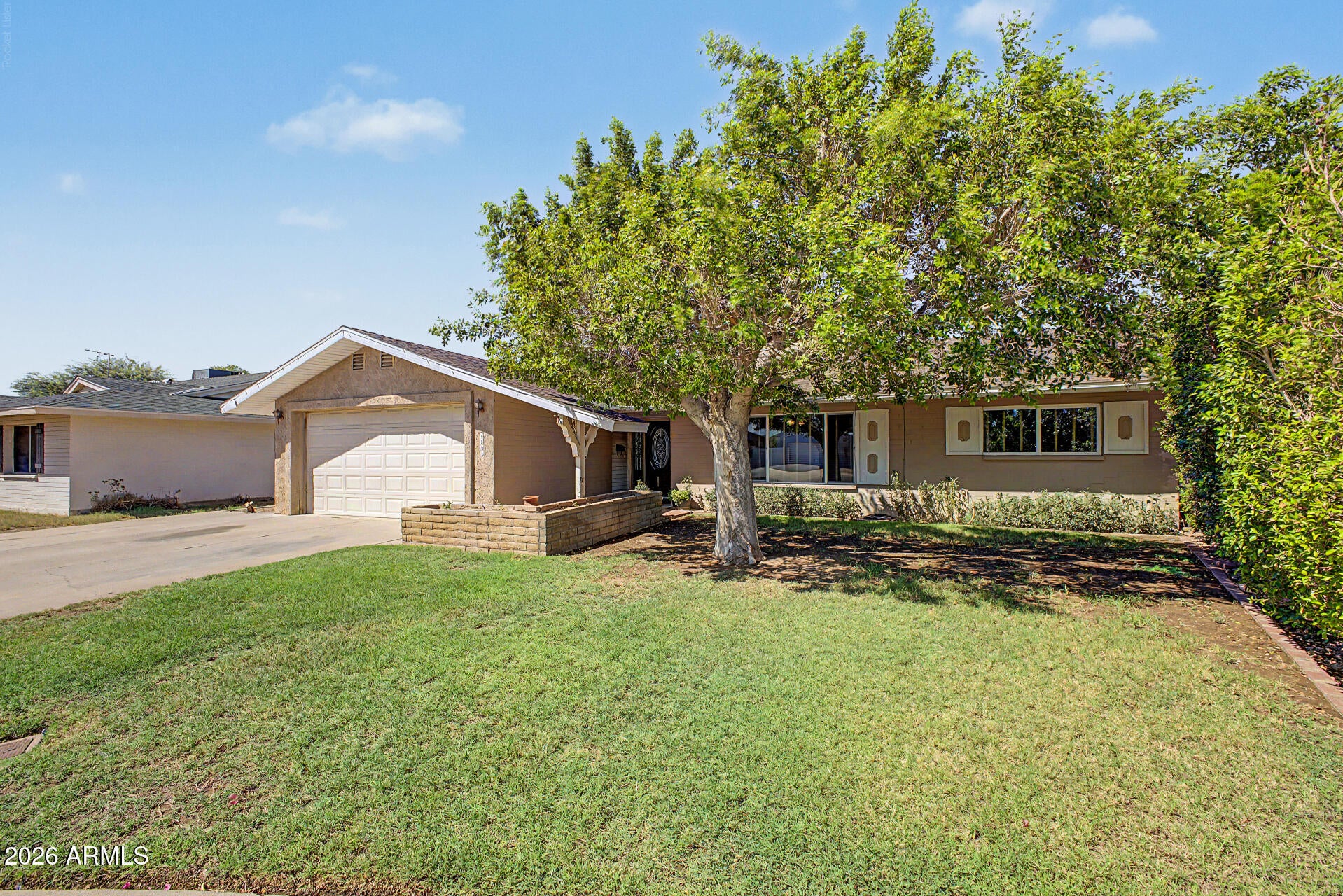 4222 W SOLANO Drive