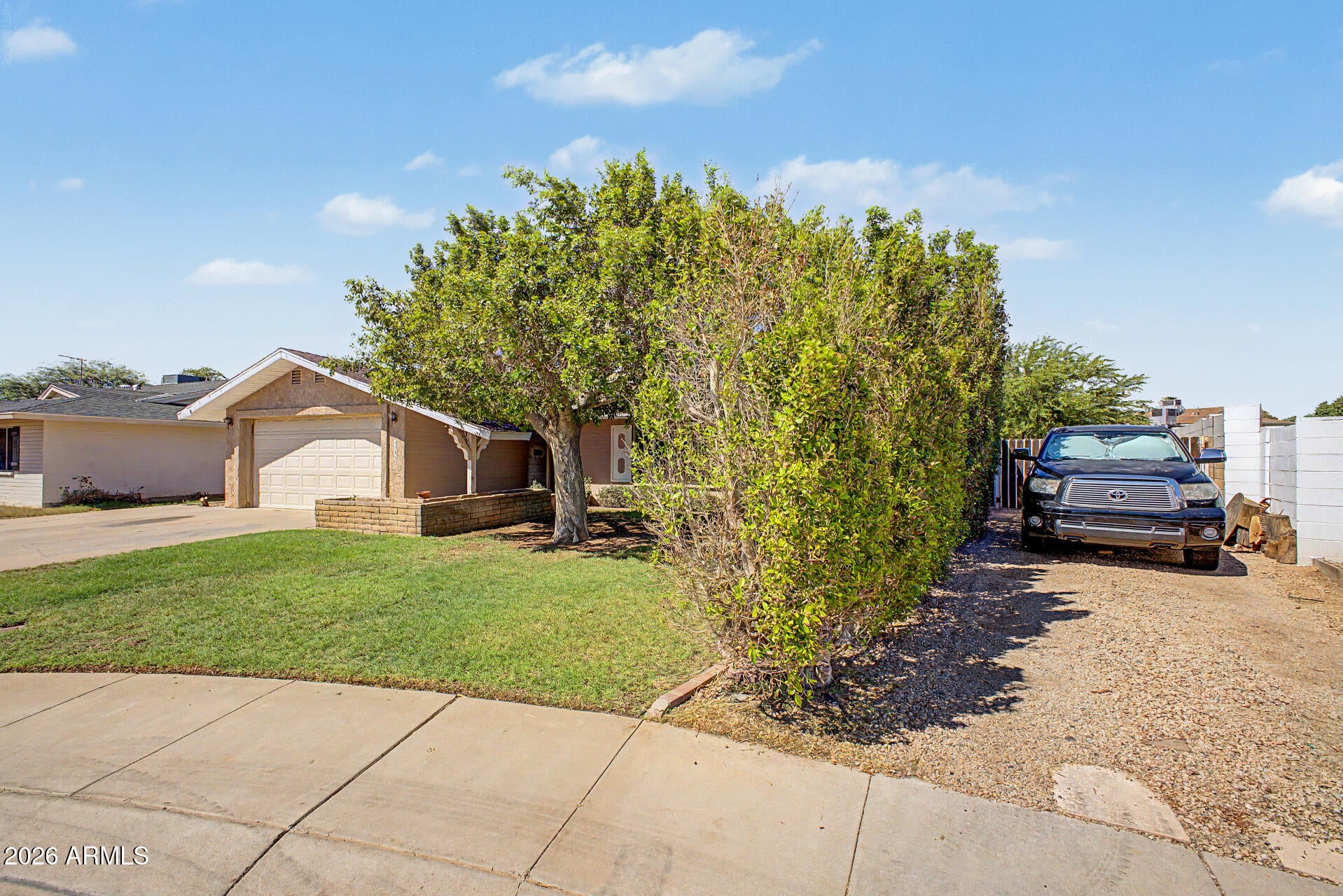 4222 W SOLANO Drive