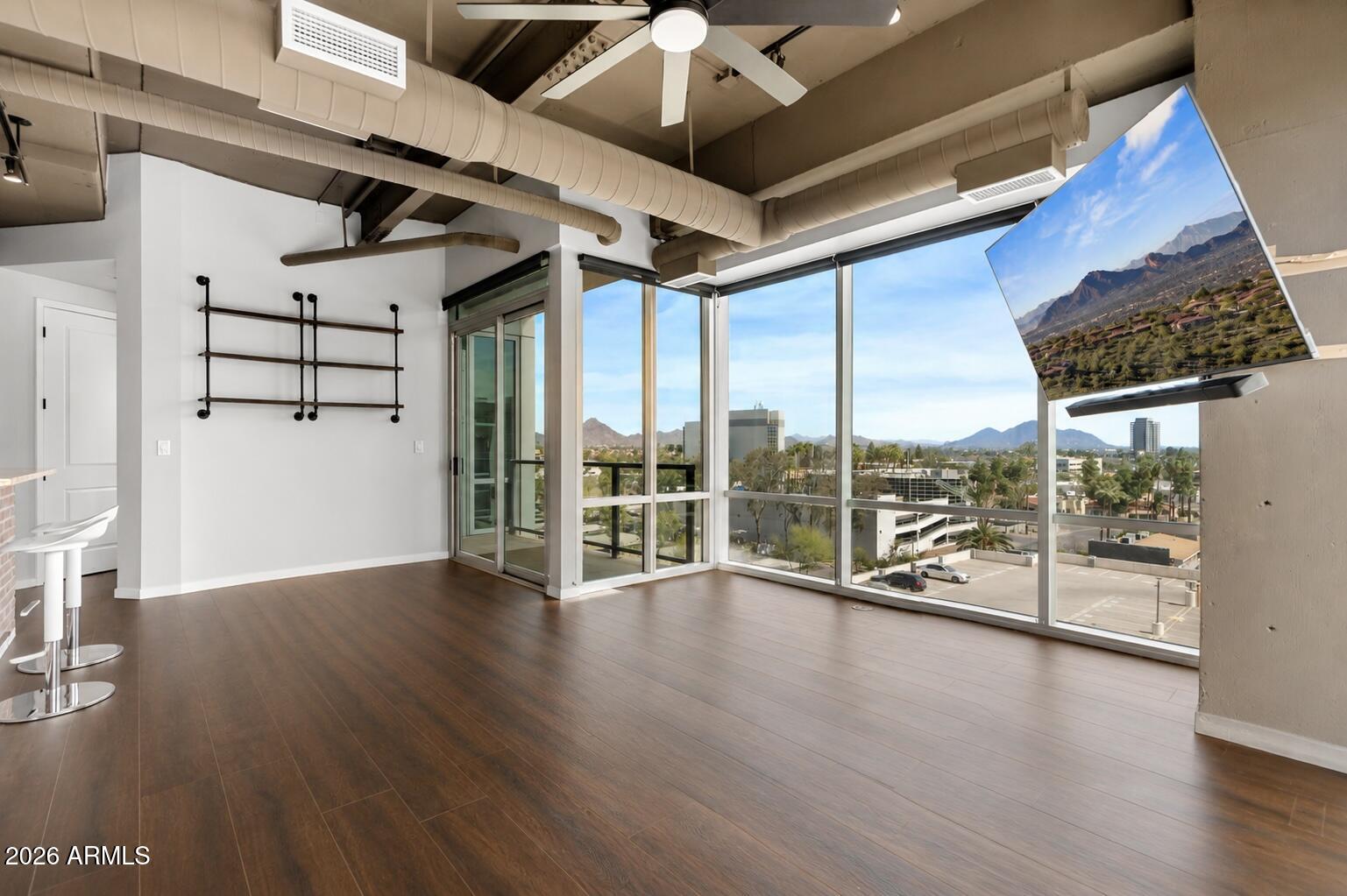 1 E LEXINGTON Avenue 503