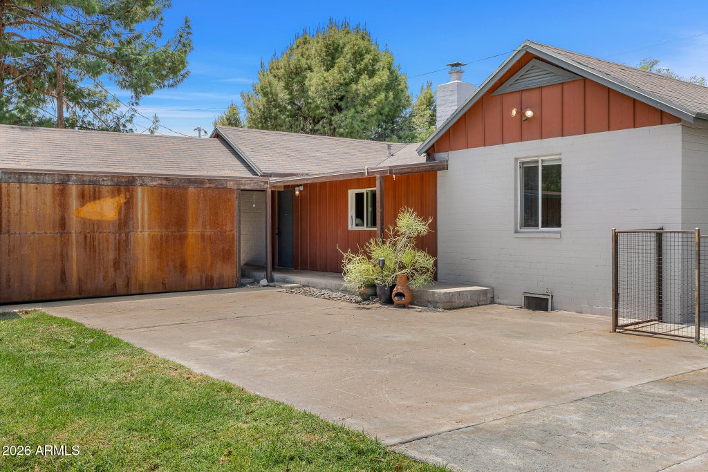 Photo of 3205 E Clarendon Avenue #13, Phoenix, AZ 85018 (MLS # 7063887)