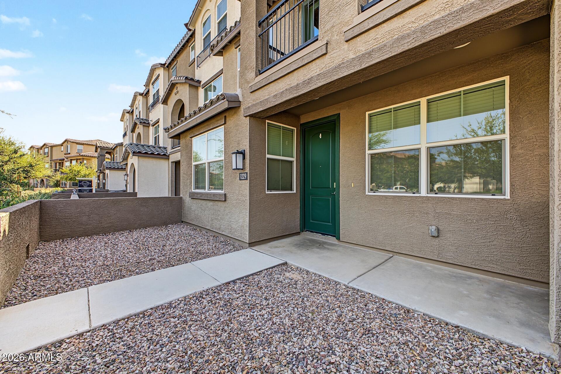 1255 N ARIZONA Avenue 1229