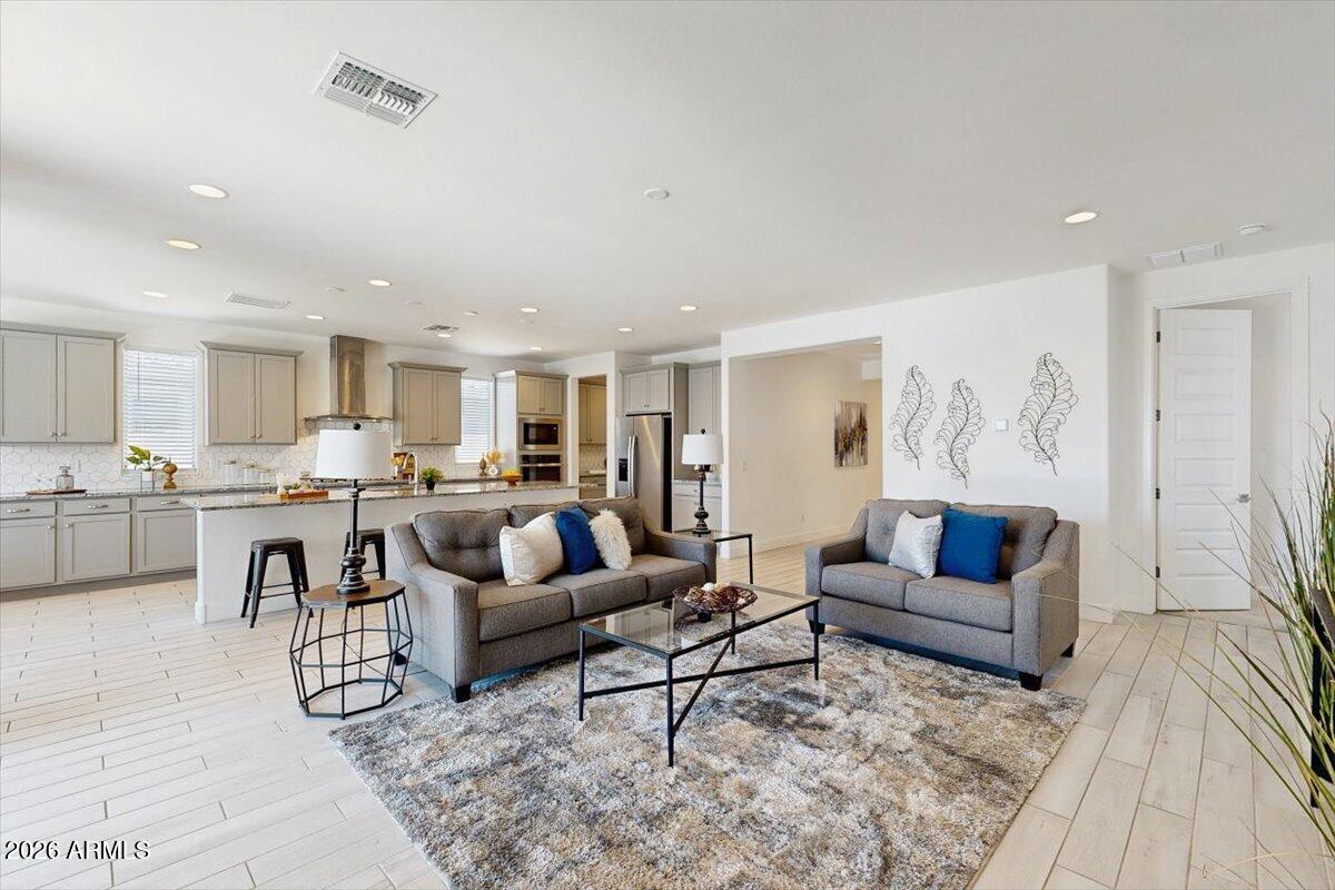 9657 E SPIRAL Avenue