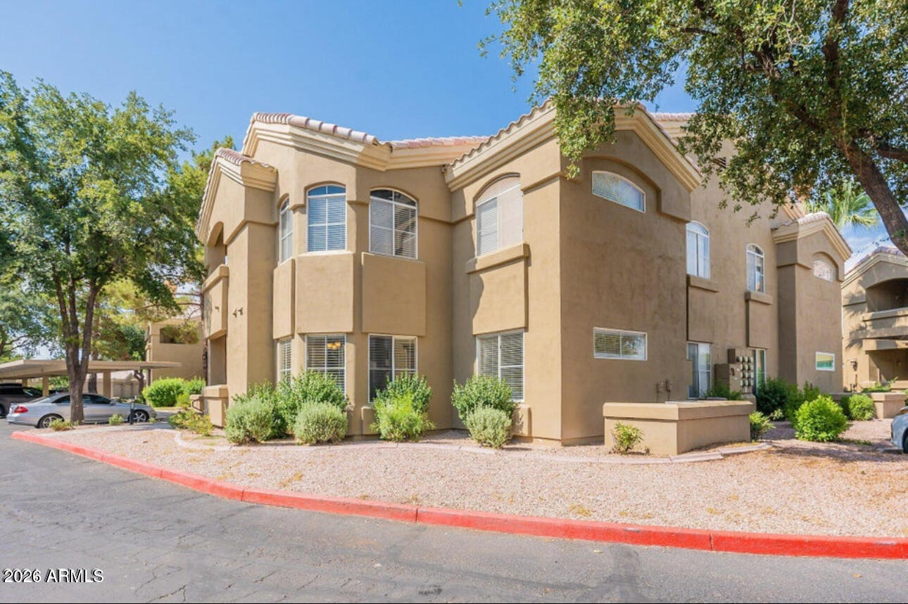 5335 E Shea Boulevard 1042