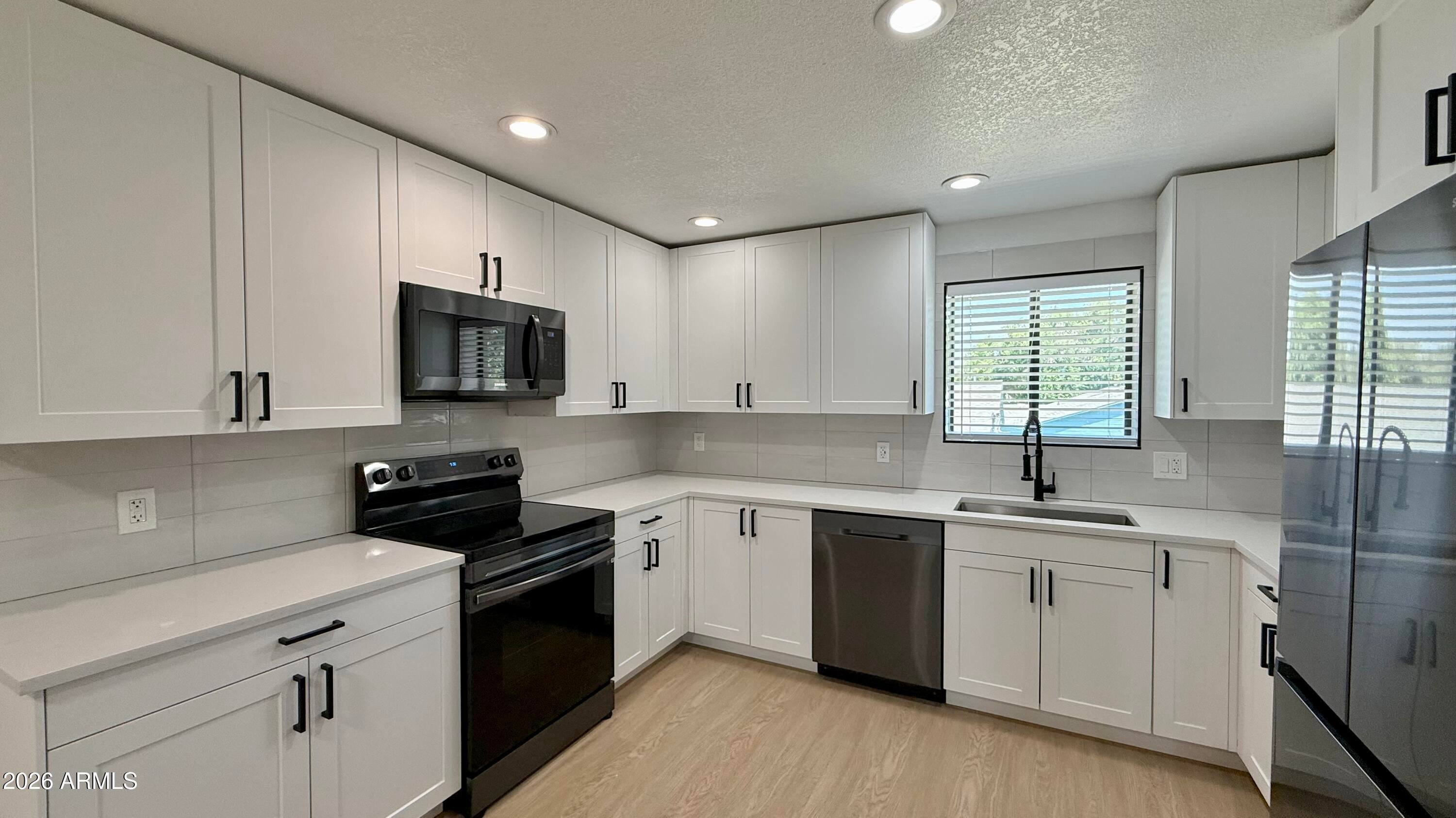 1840 W Thomas Road 21
