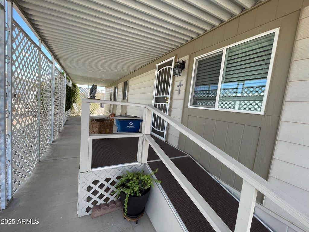 Photo of 980 E Broadway Avenue #15, Apache Junction, AZ 85119 (MLS # 6917173)