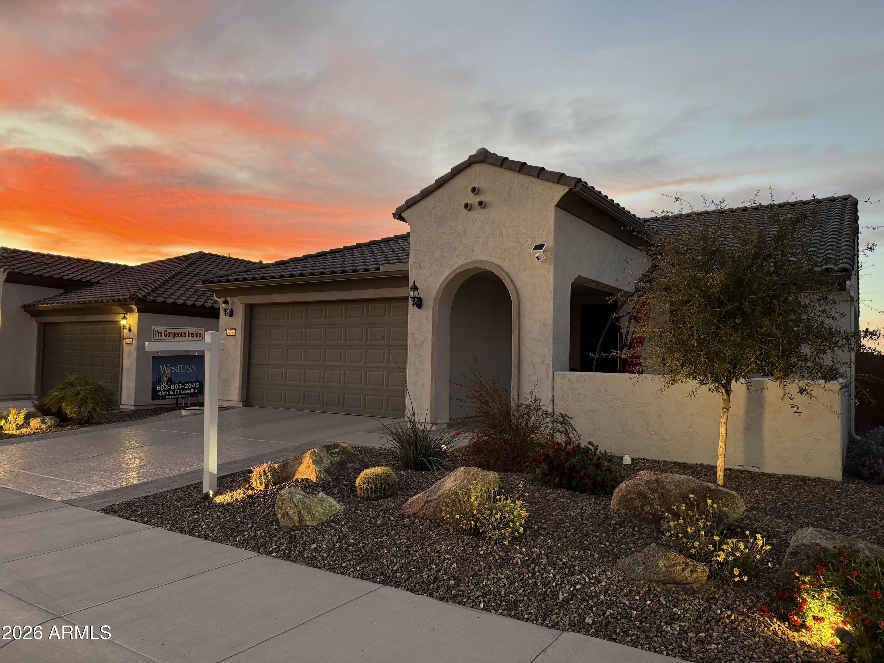 26794 W KERRY Lane W