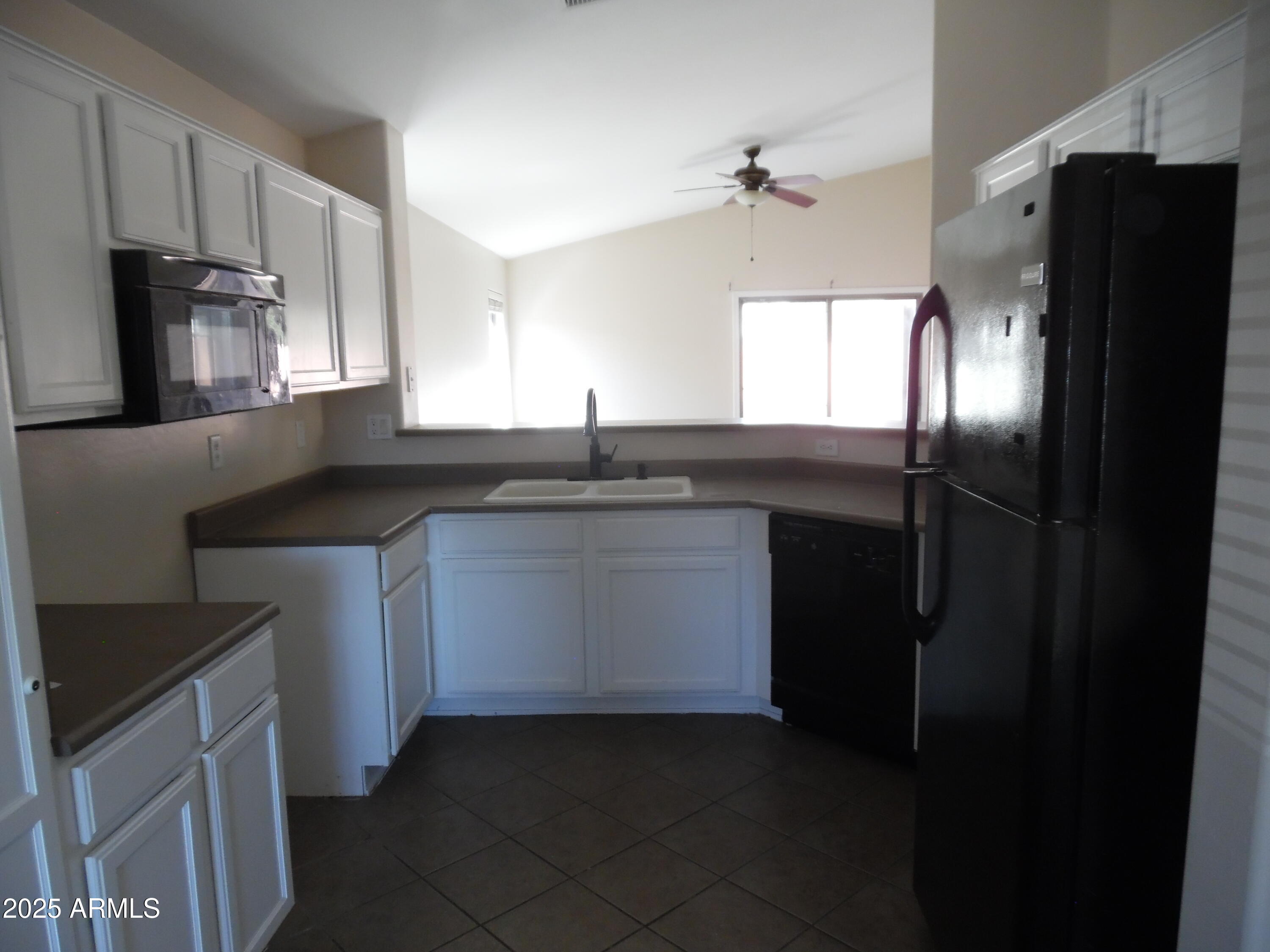 25850 W ST CATHERINE Avenue