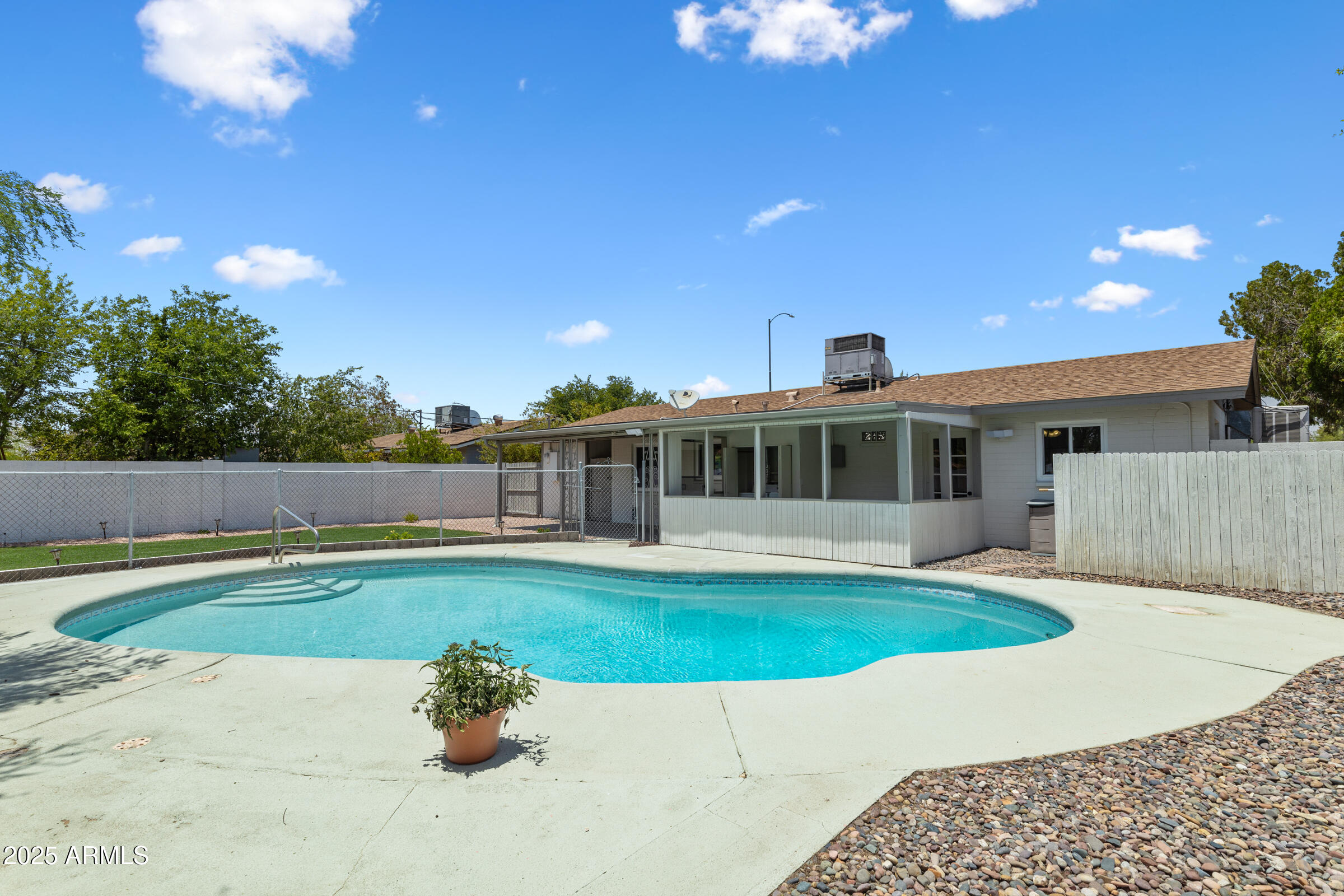 Homes 1 1359 E NIELSON Avenue