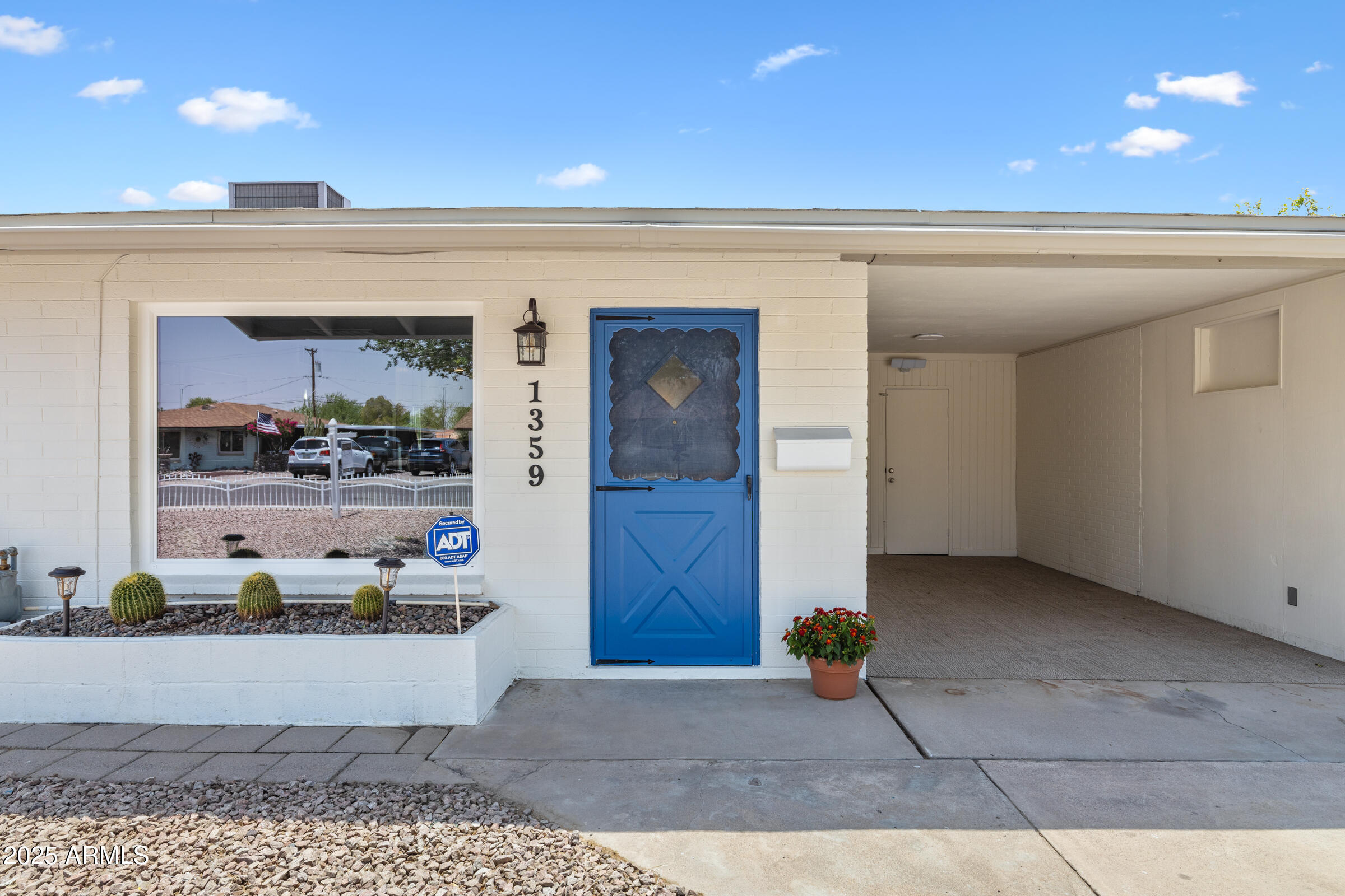 Homes 3 1359 E NIELSON Avenue