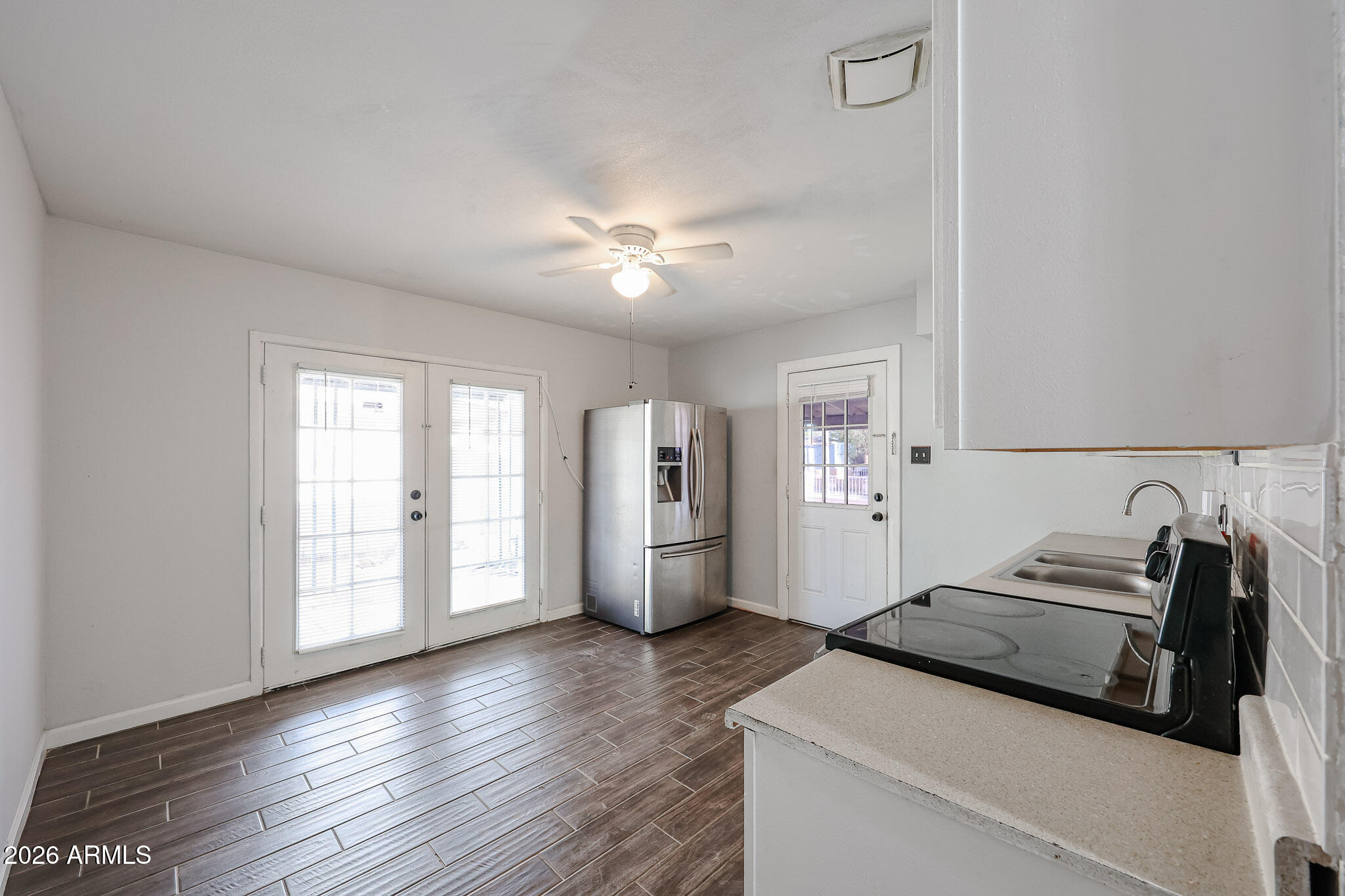 7616 W MITCHELL Drive