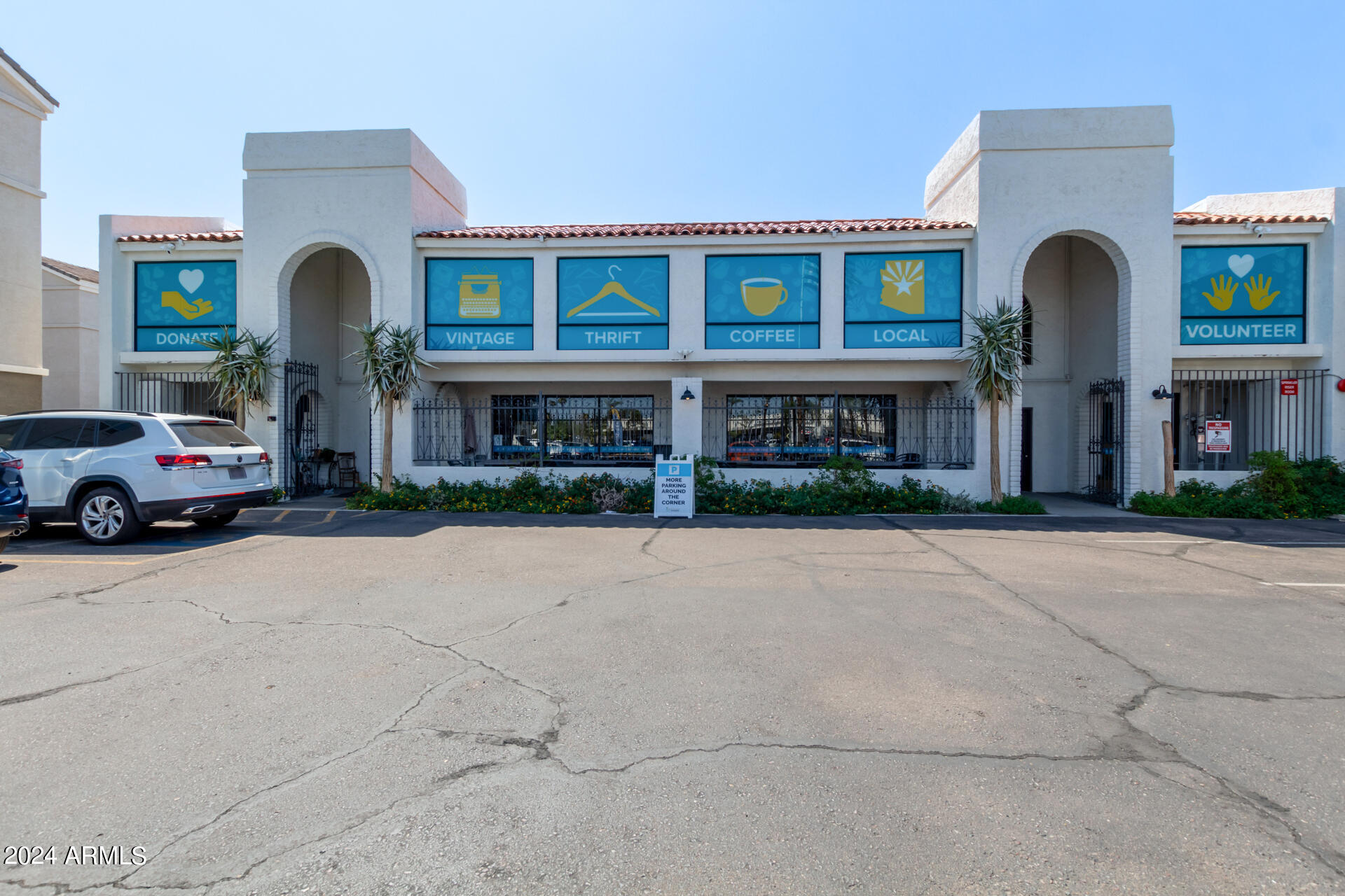 839 E CAMELBACK Road