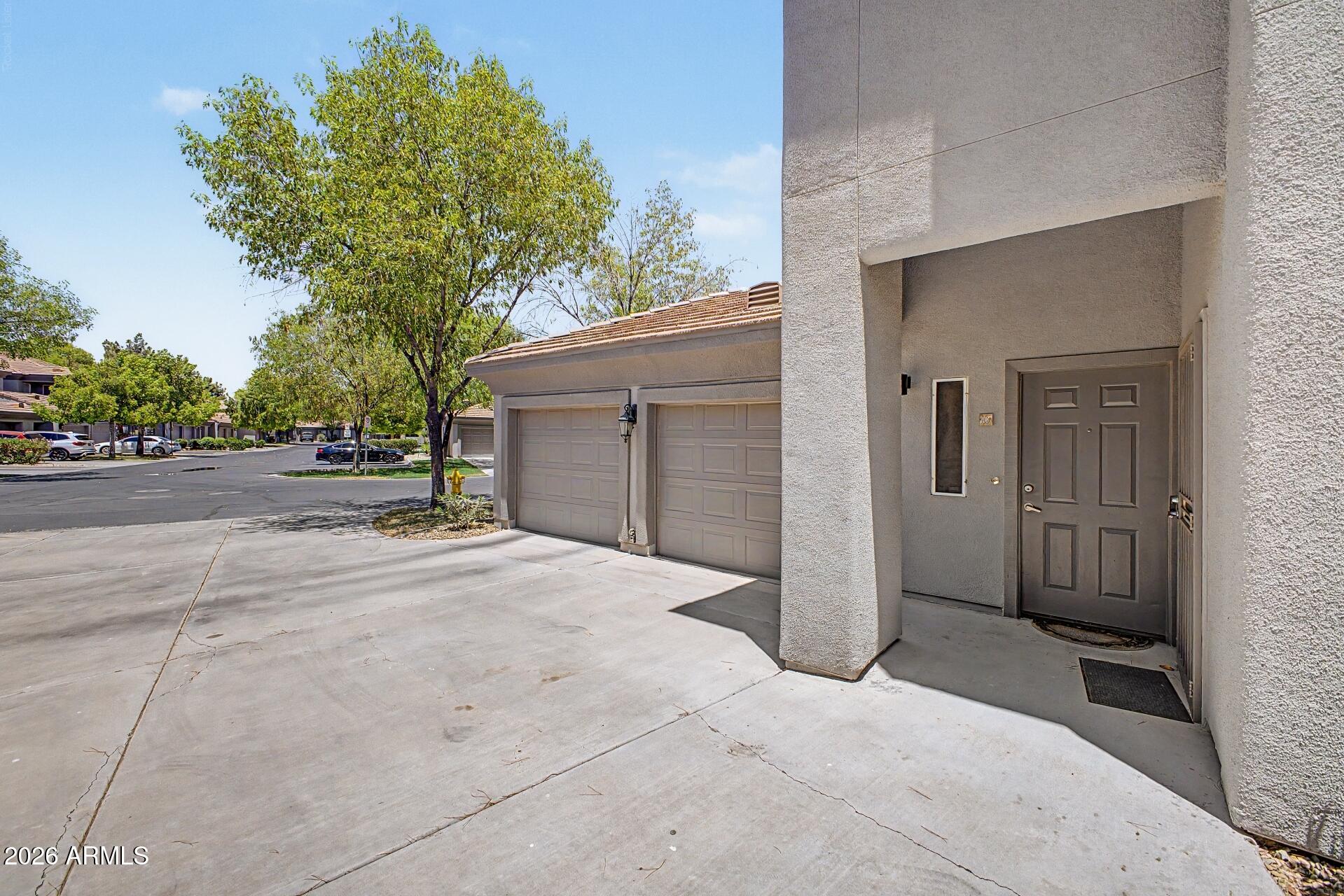 7401 W ARROWHEAD CLUBHOUSE Drive 2087