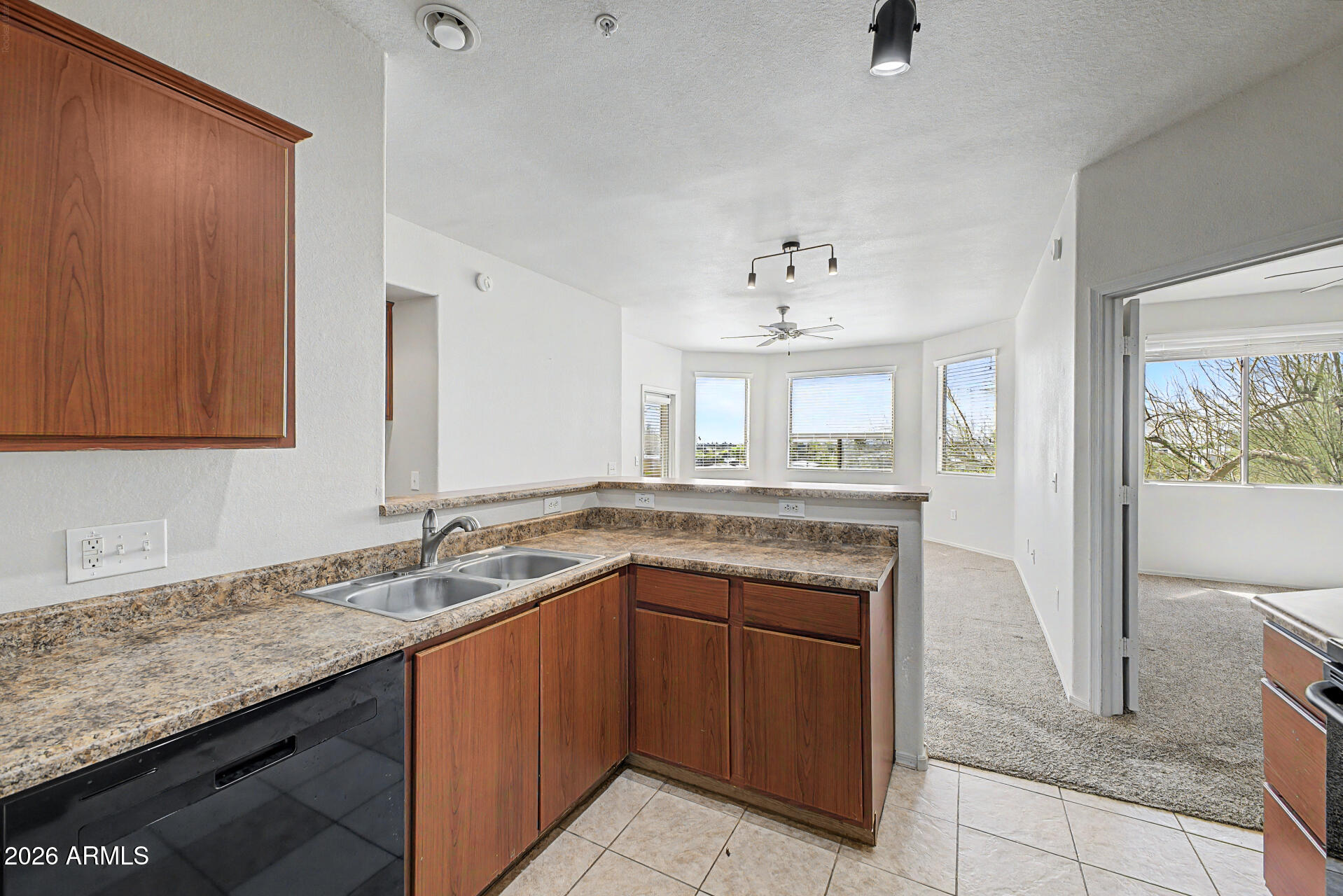 9820 N CENTRAL Avenue 132