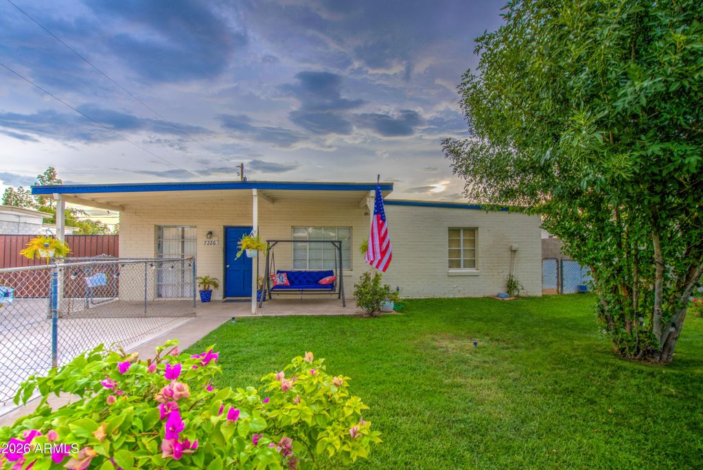 Photo of 7226 N 26th Drive, Phoenix, AZ 85051 (MLS # 7054221)