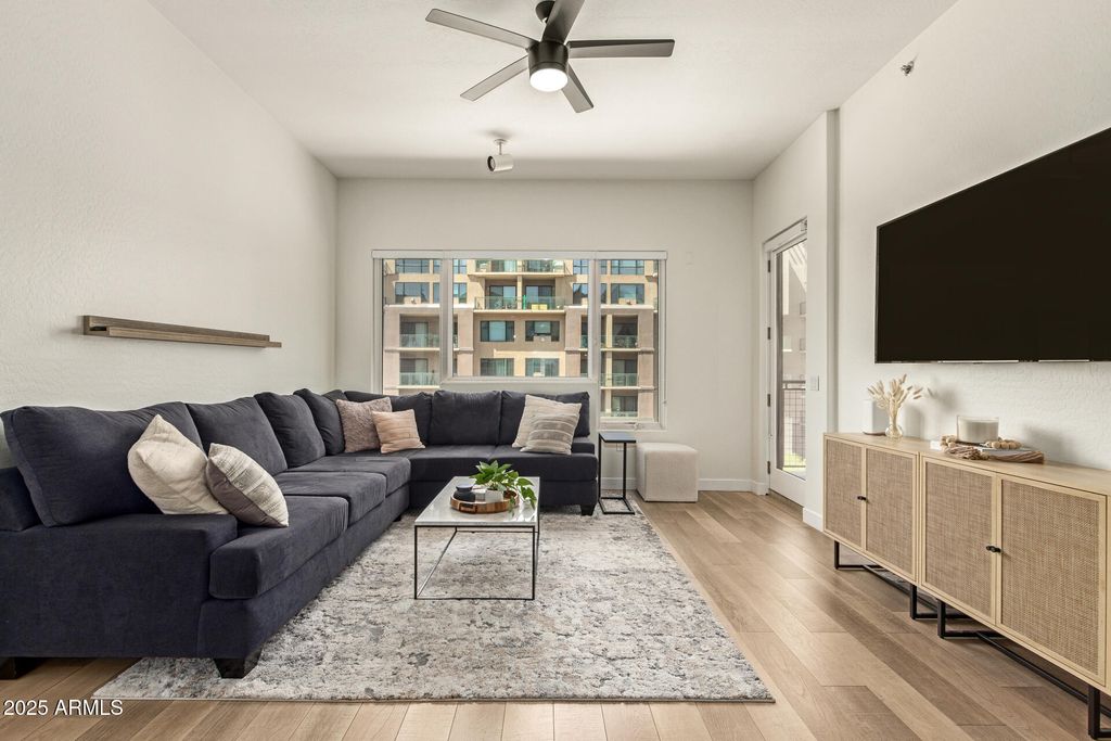 Photo of 16 W Encanto Boulevard #415, Phoenix, AZ 85003 (MLS # 6906638)