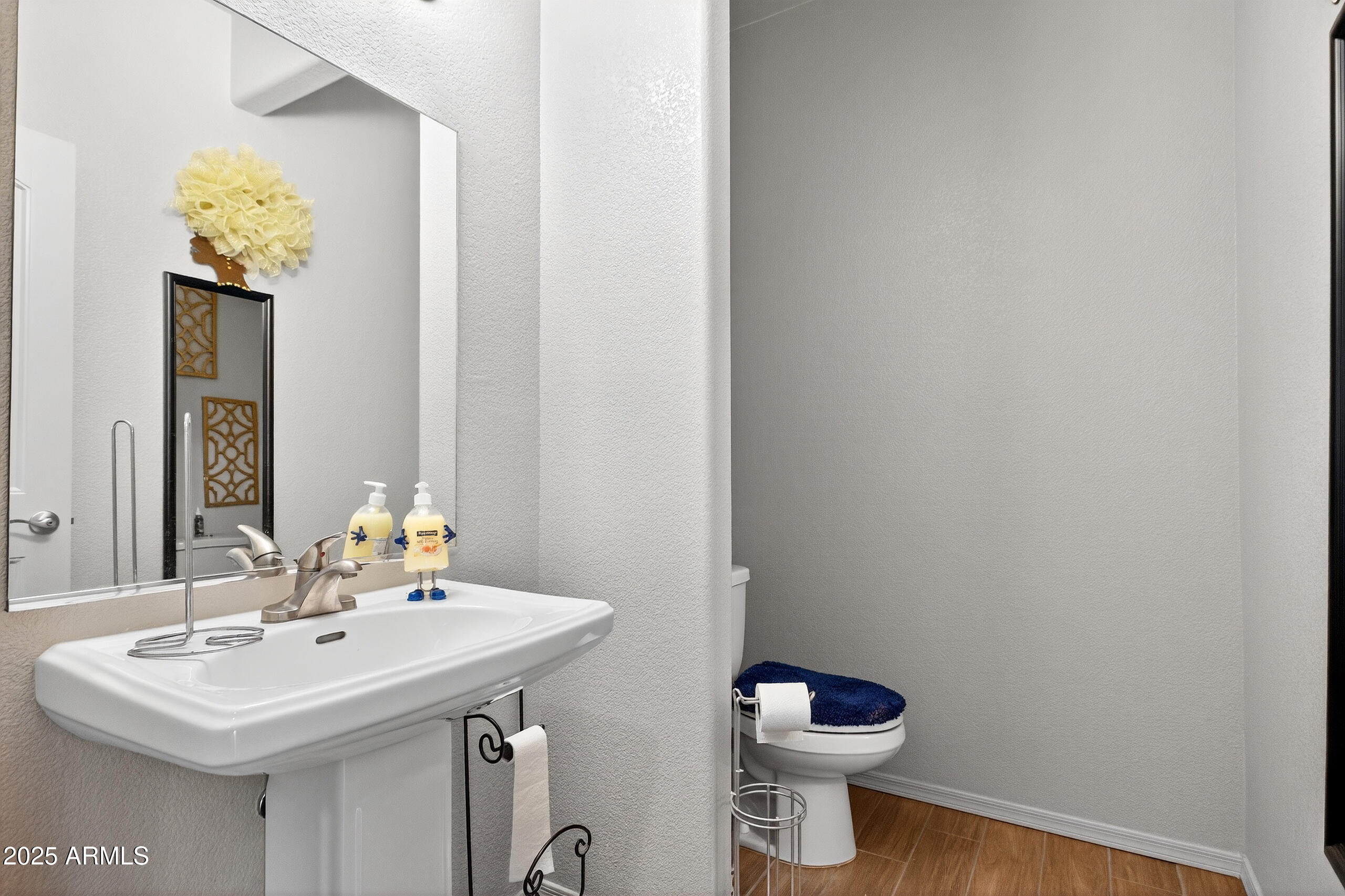 REFLECTIONS VALIENTE - Residential