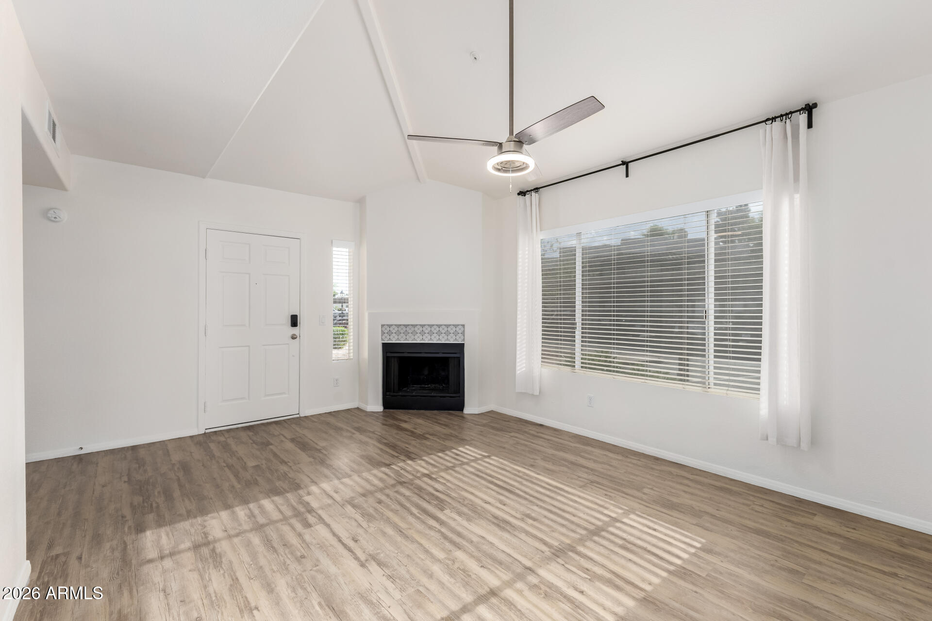 1825 W RAY Road 1055