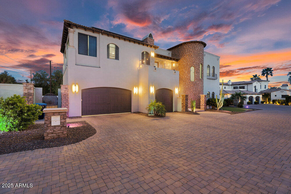 3675 N 59TH Place