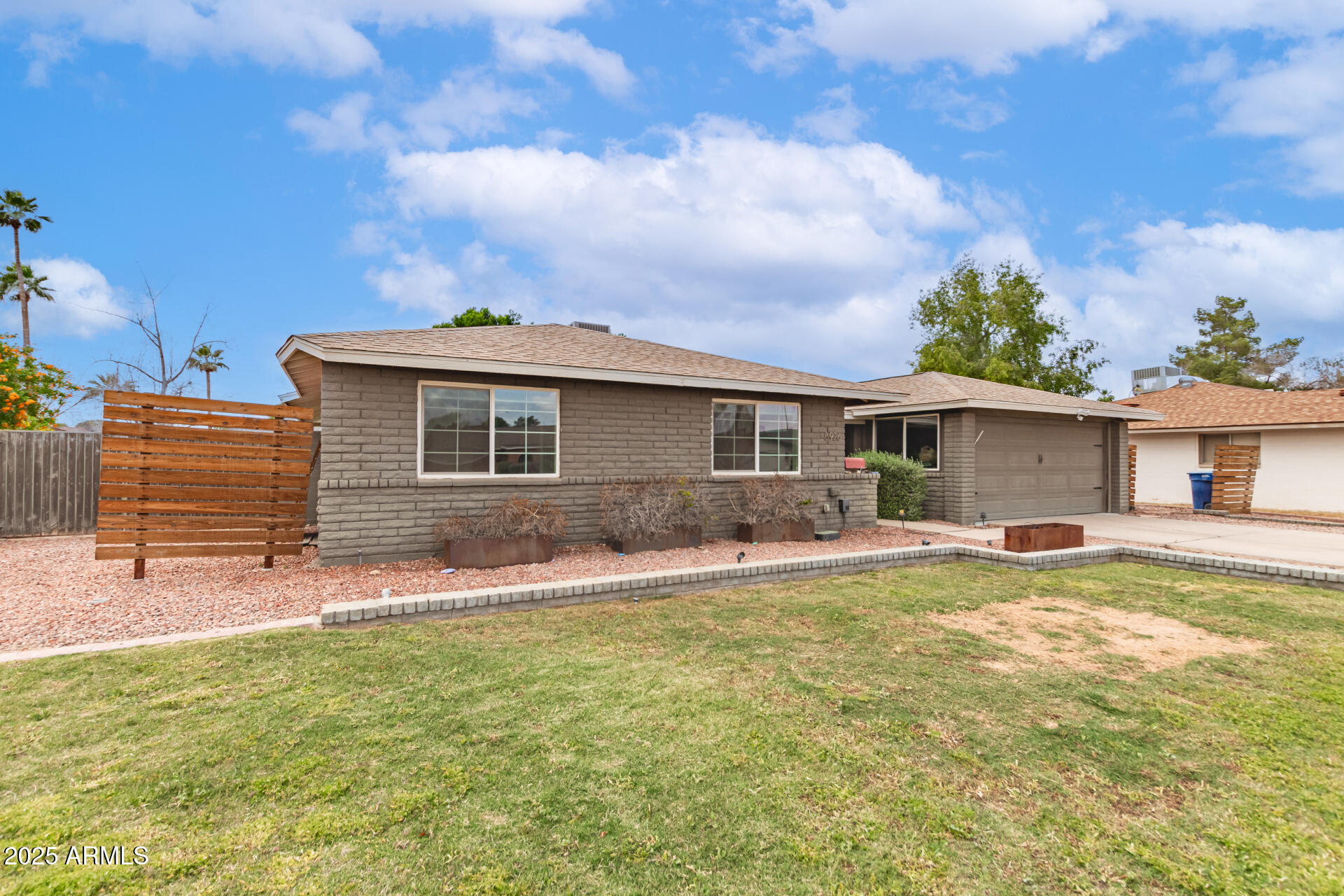 5926 S NEWBERRY Road