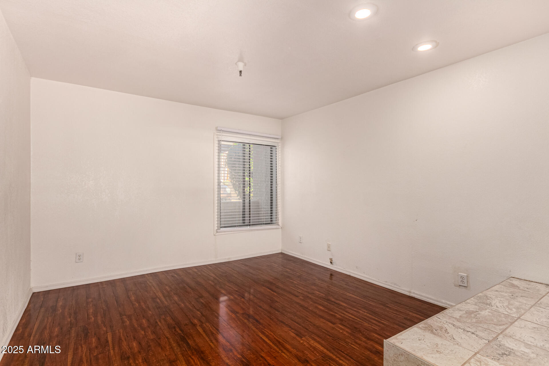 7502 E THOMAS Road 110