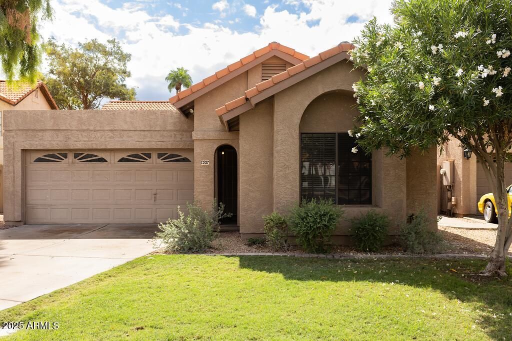 Photo of 1207 W Sea Bass Court, Gilbert, AZ 85233 (MLS # 6928309)