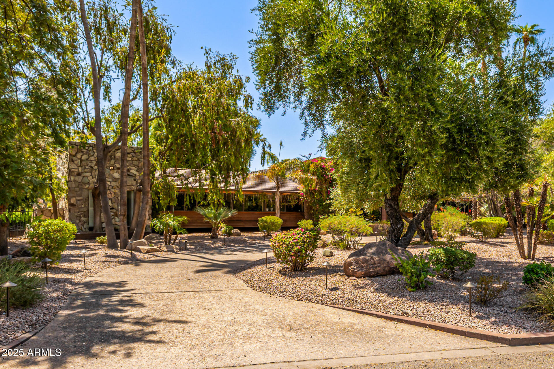 8424 N GOLF Drive
