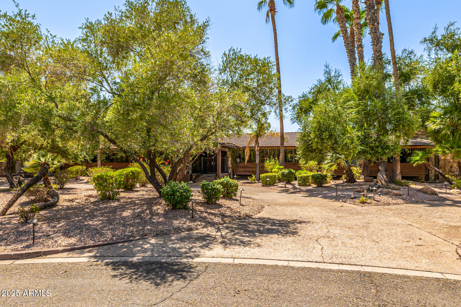 8424 N GOLF Drive