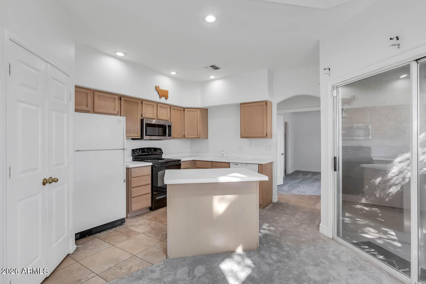 500 N ROOSEVELT Avenue 40