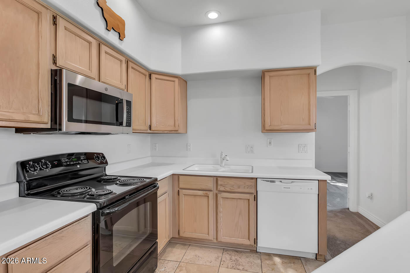 500 N ROOSEVELT Avenue 40