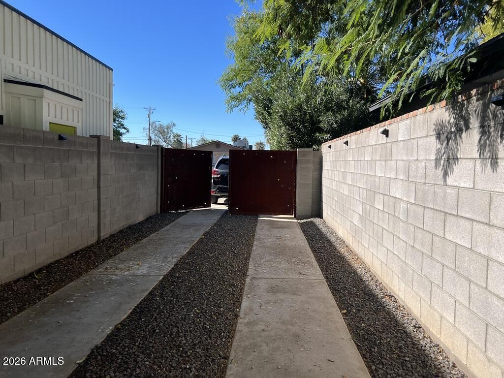 VICTOR PARK - Residential Income