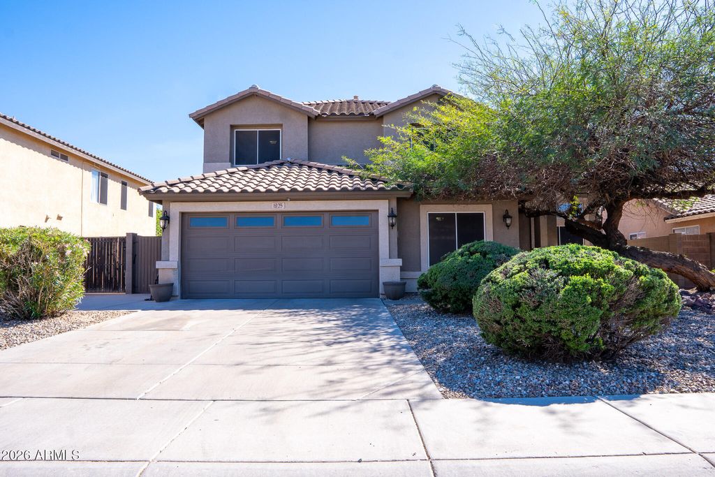 Photo of 1925 W Burgess Lane, Phoenix, AZ 85041 (MLS # 7000816)