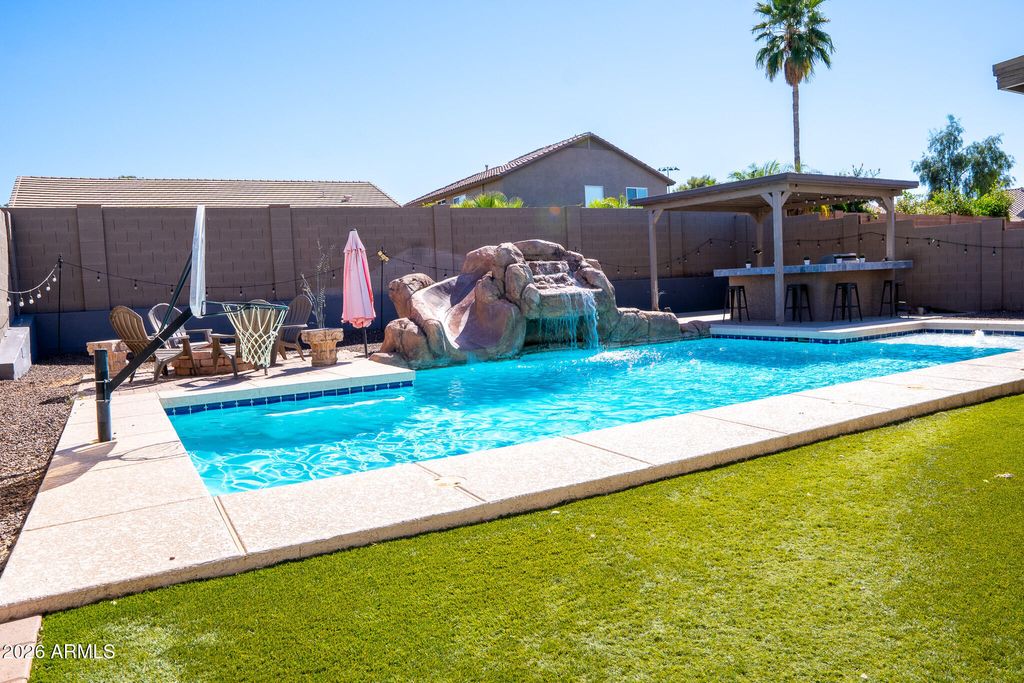 Photo of 1925 W Burgess Lane, Phoenix, AZ 85041 (MLS # 7000816)