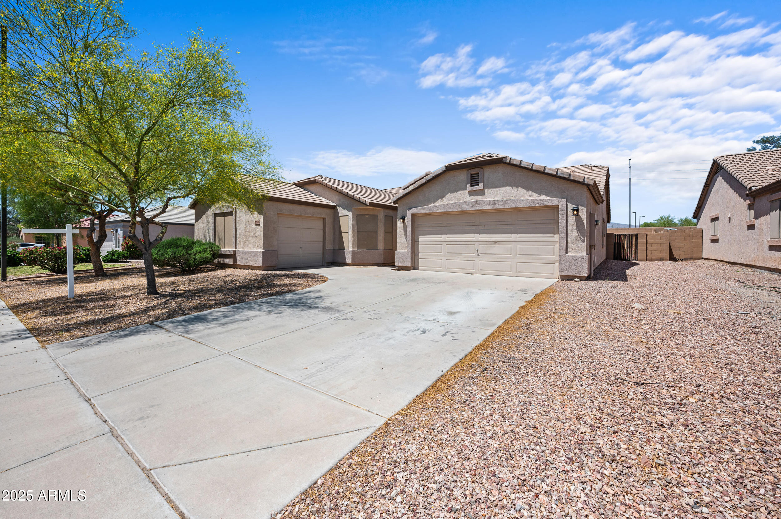 22926 W Yavapai Street