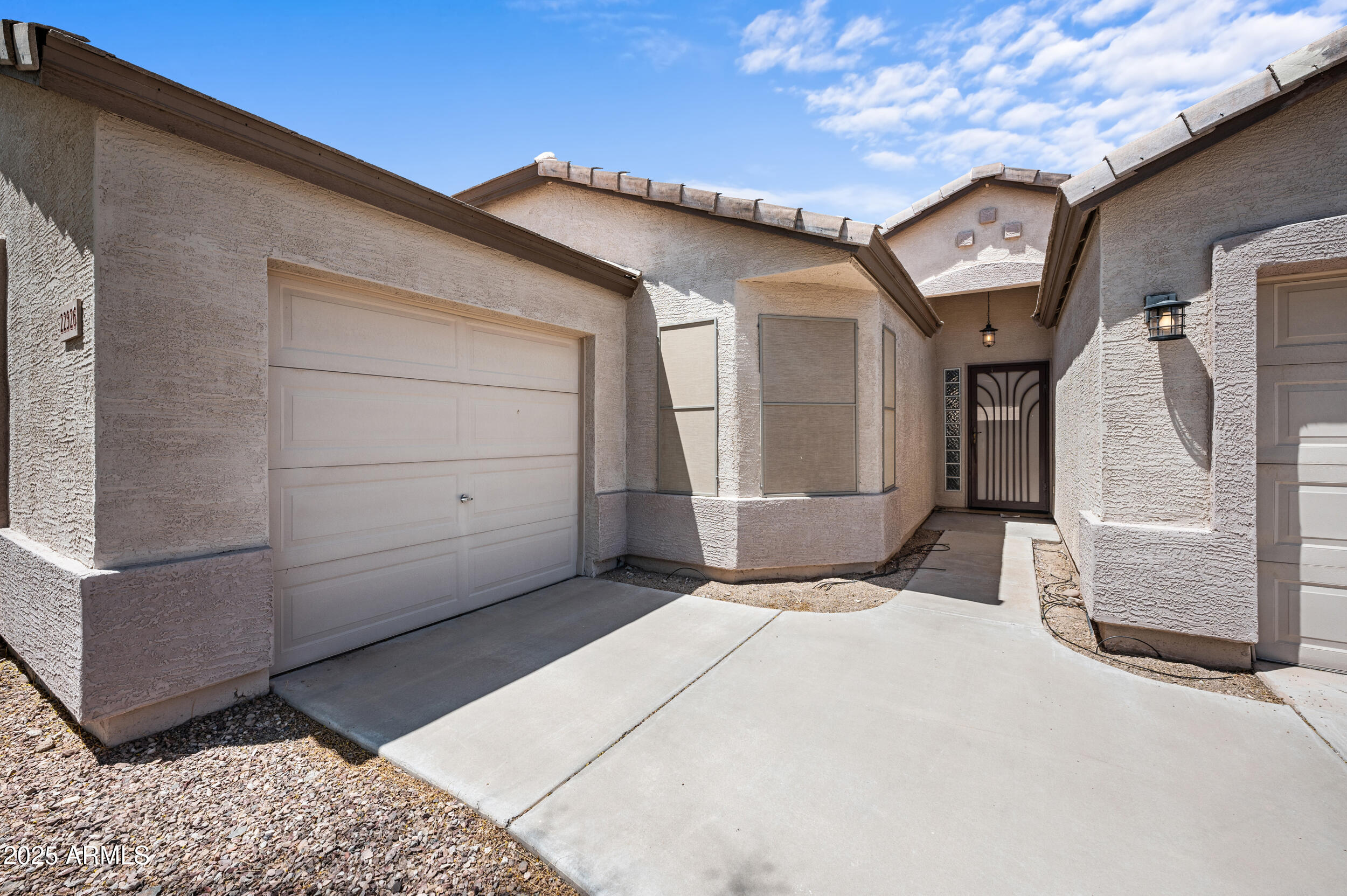 22926 W Yavapai Street