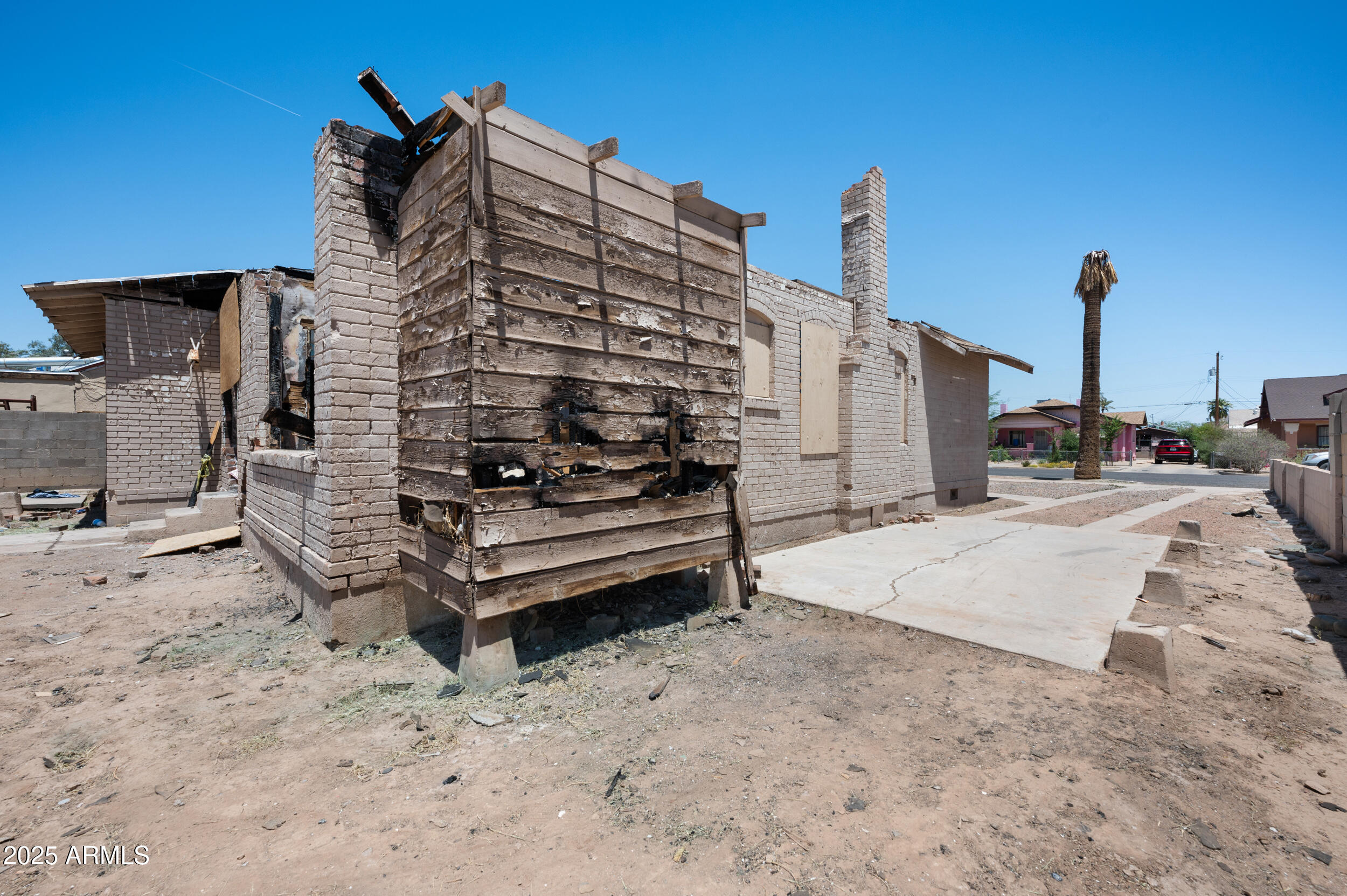 330 N 18TH Avenue FRNT
