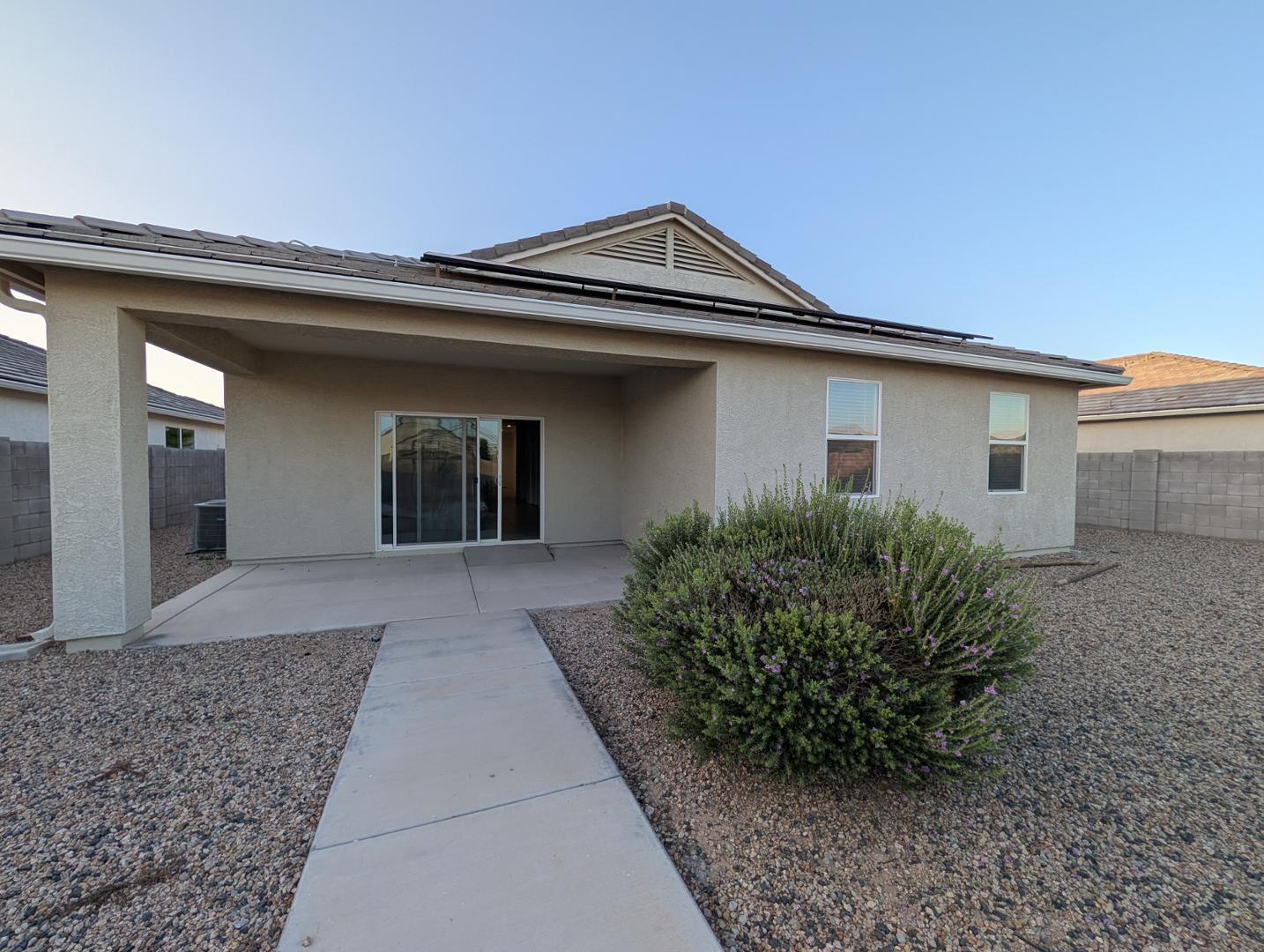 9407 E Alfalfa Drive