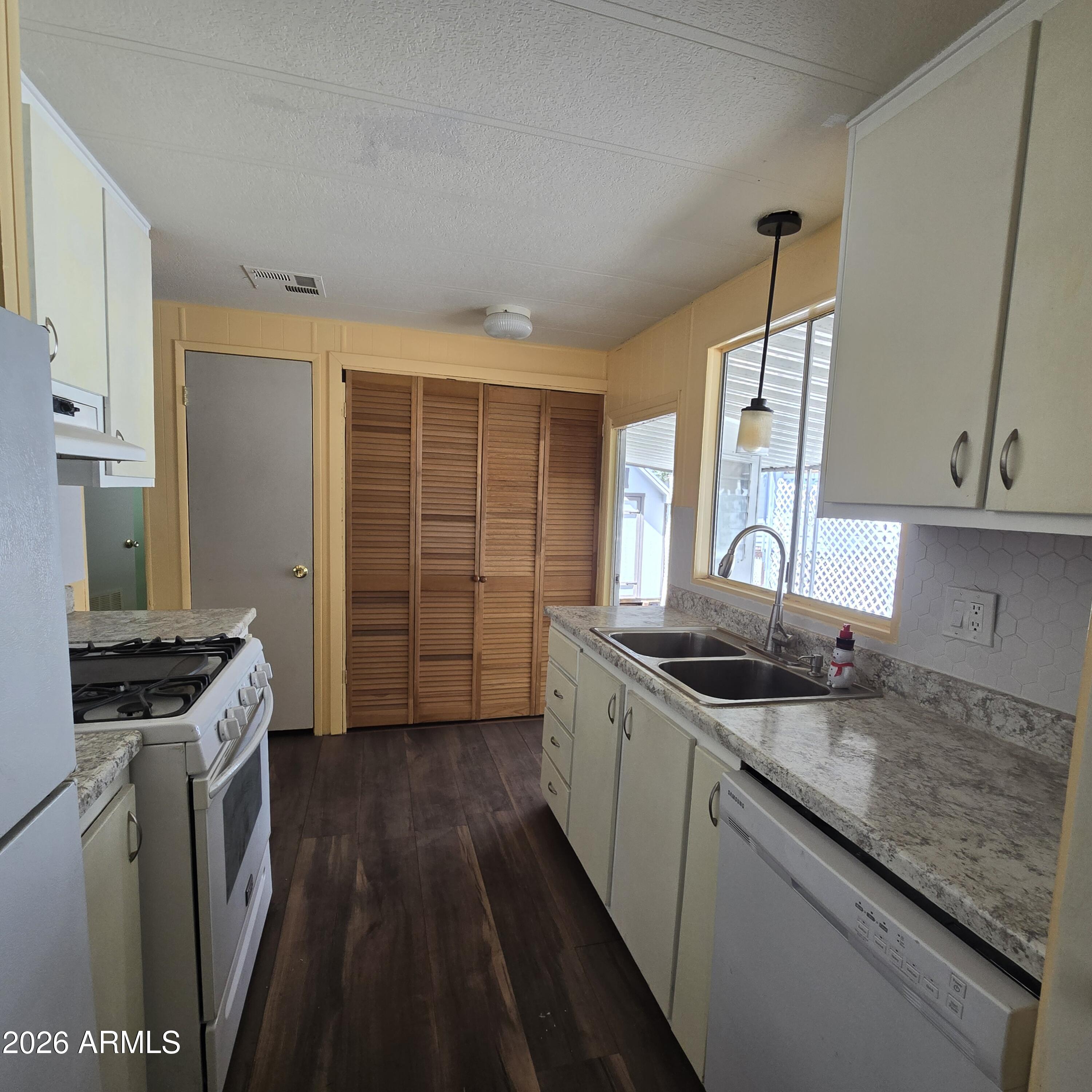 205 W BELL Road 246