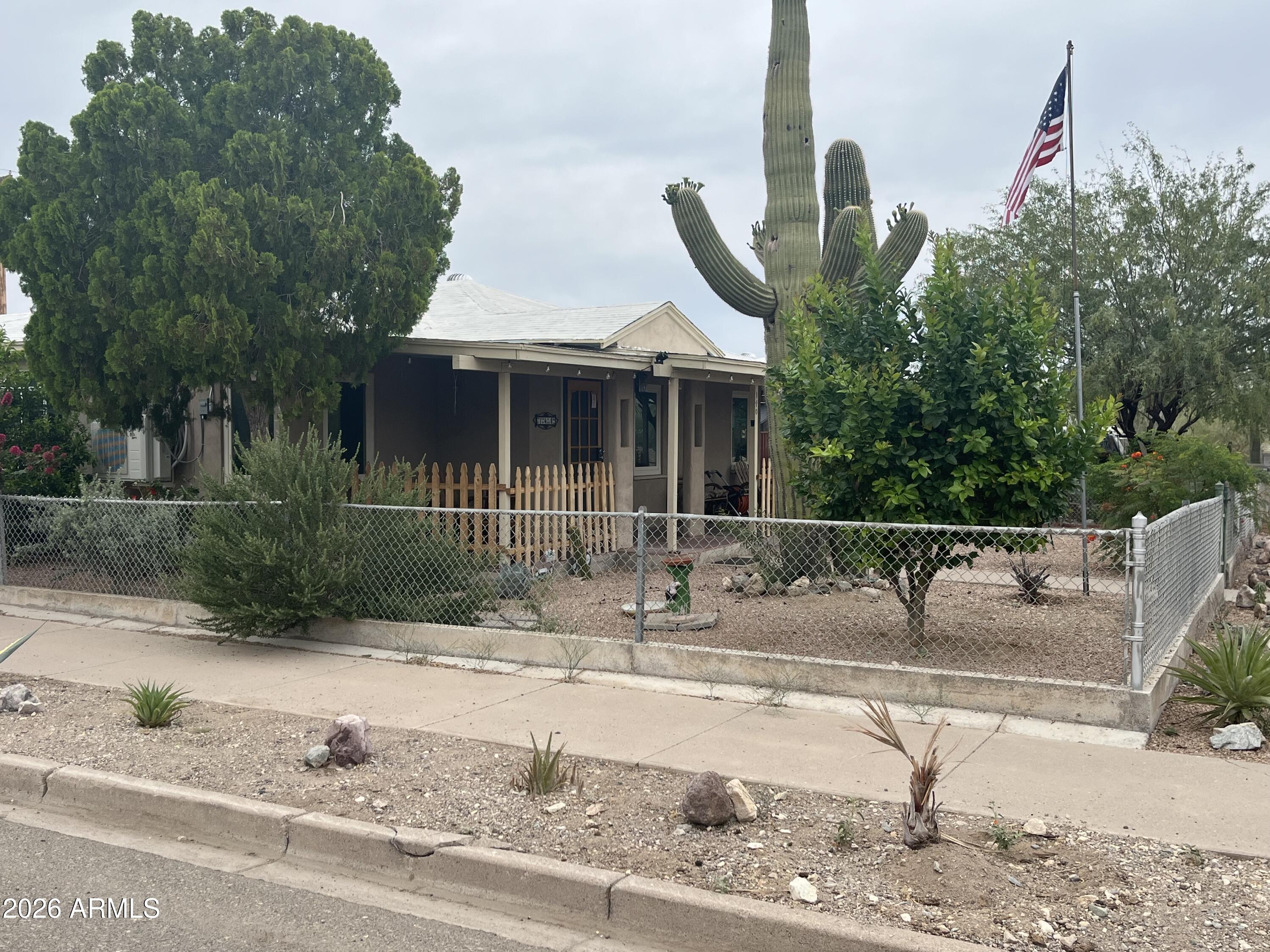 140 W 1ST Avenue