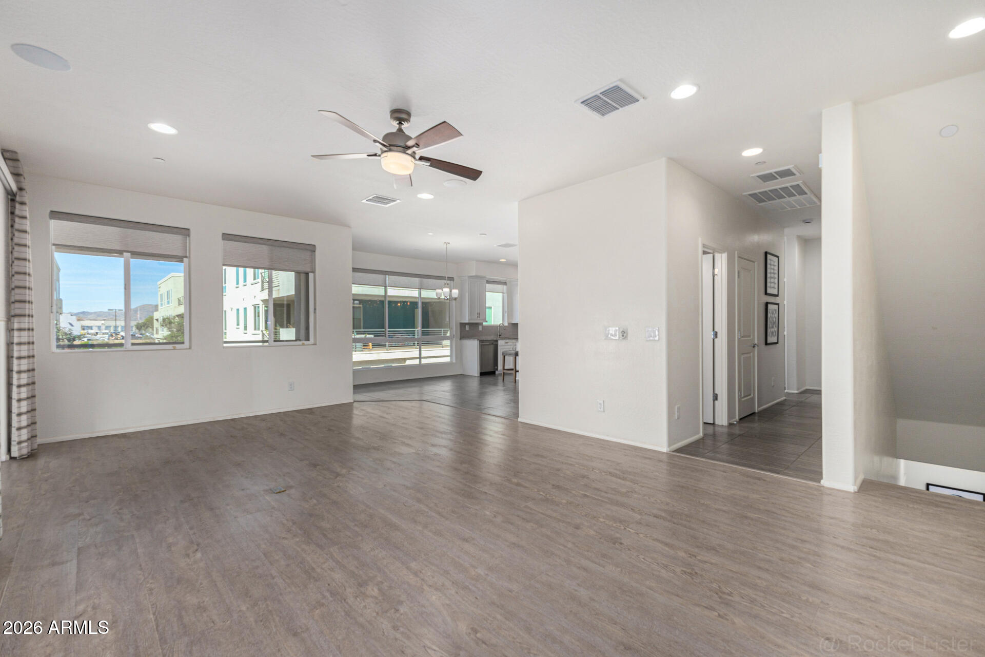 1250 N ABBEY Lane 209