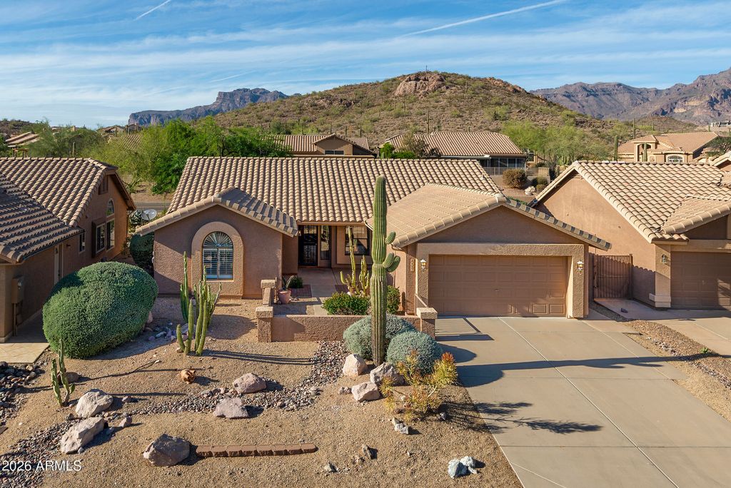 Photo of 8442 E Golden Cholla Drive, Gold Canyon, AZ 85118 (MLS # 7019899)