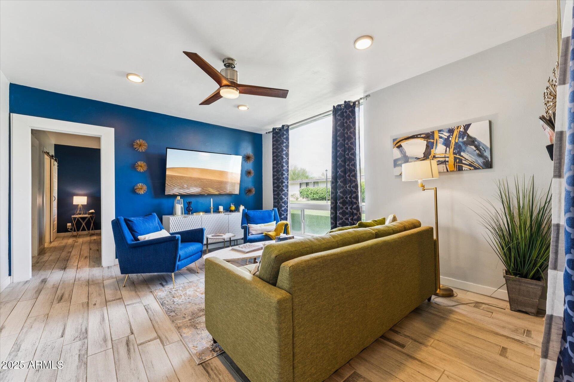 3242 E CAMELBACK Road 105