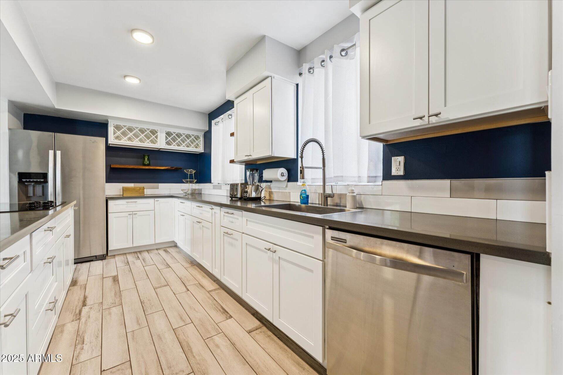 3242 E CAMELBACK Road 105