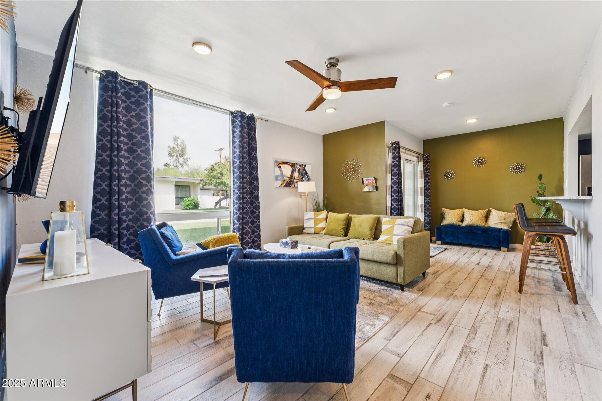 3242 E CAMELBACK Road 105