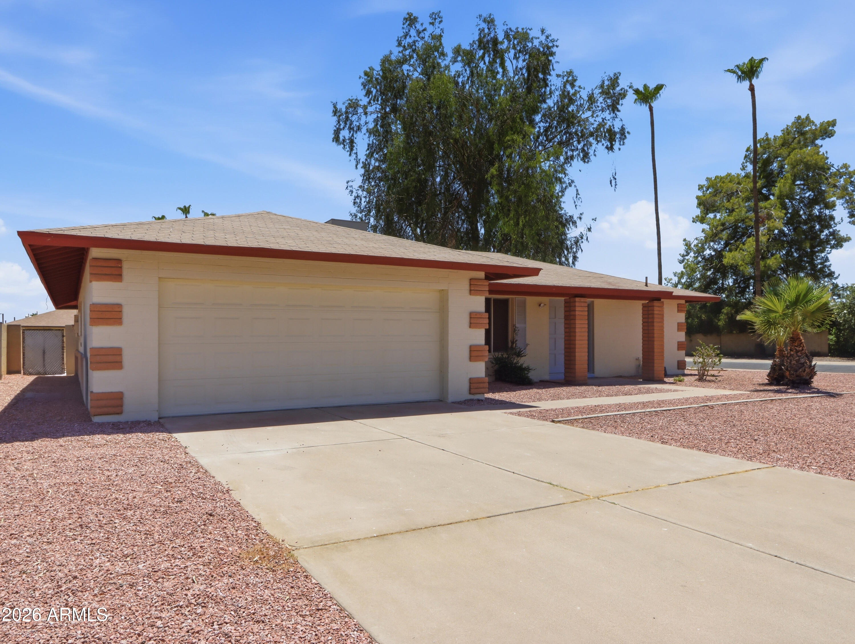 2949 W CACTUS WREN Drive