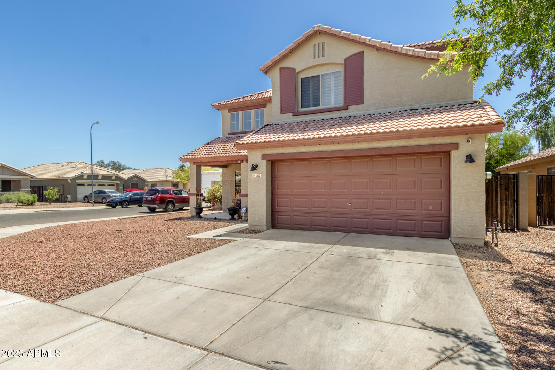 1617 W PECAN Road